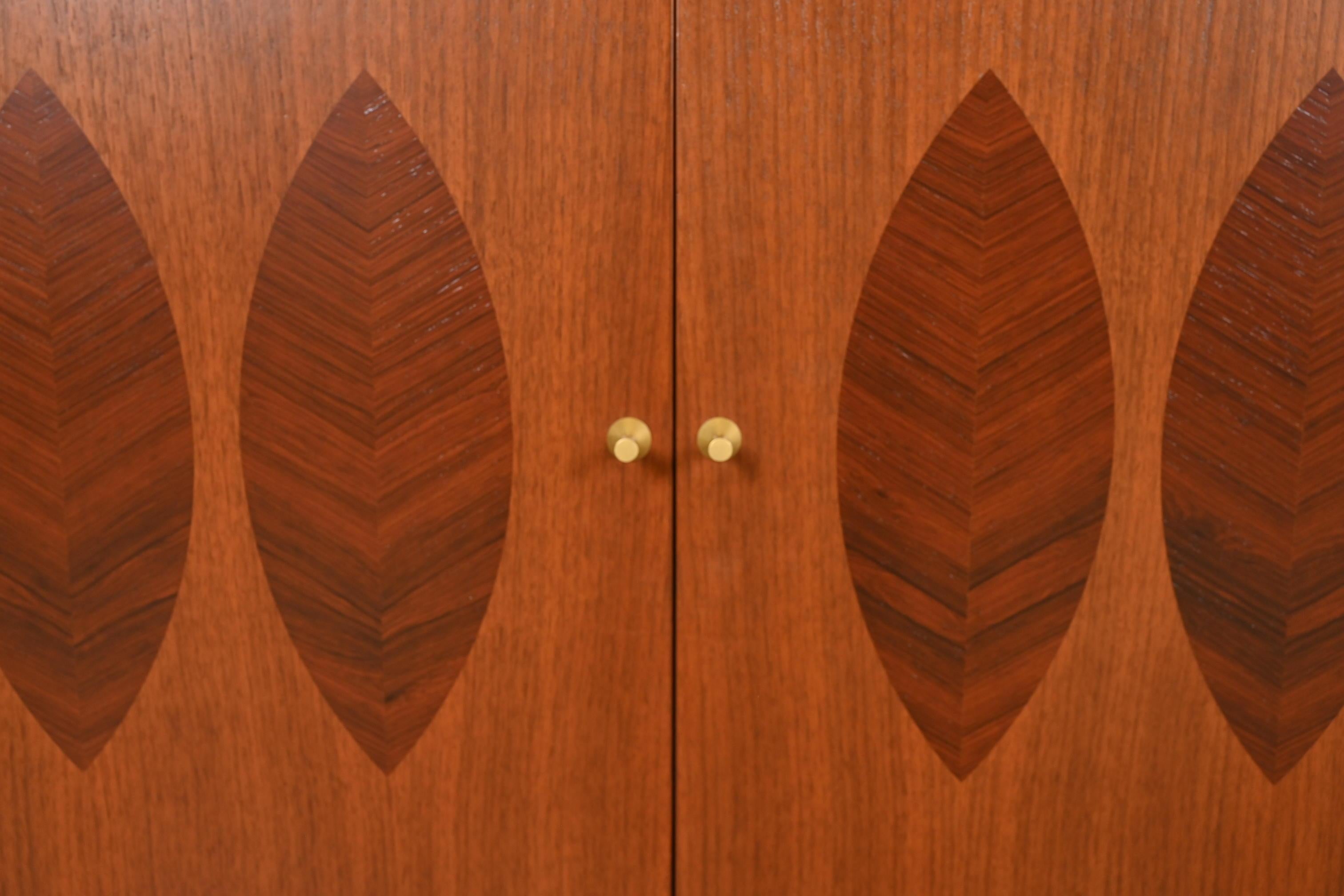 Kipp Stewart for Calvin Furniture Mid-Century Sideboard Credenza, Refinished For Sale 2