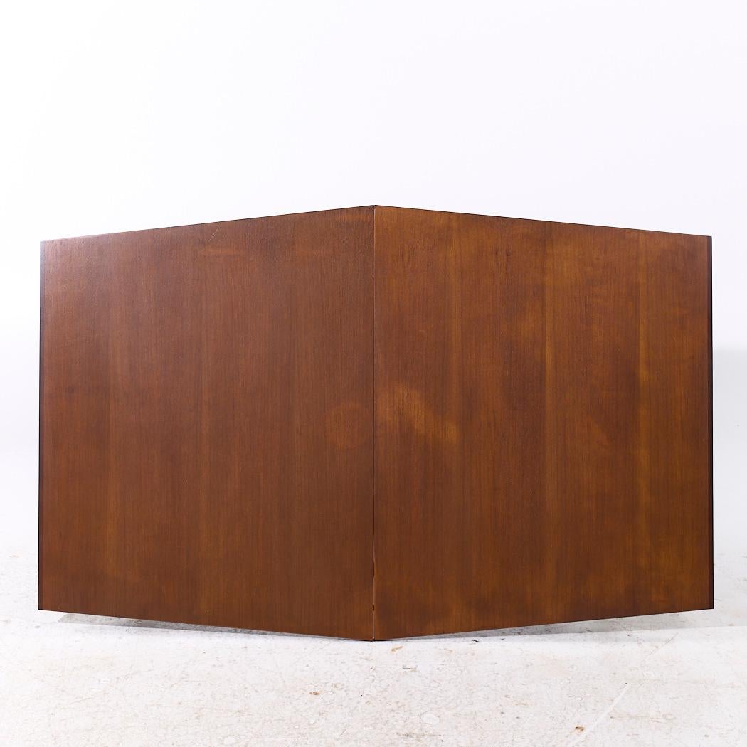 Kipp Stewart for Calvin Mid Century Walnut Expanding Dining Table with 1 Leaf For Sale 4