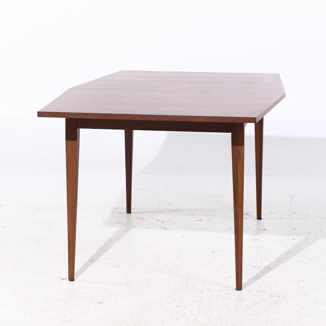 Kipp Stewart for Calvin Mid Century Walnut Expanding Dining Table with 1 Leaf For Sale 2