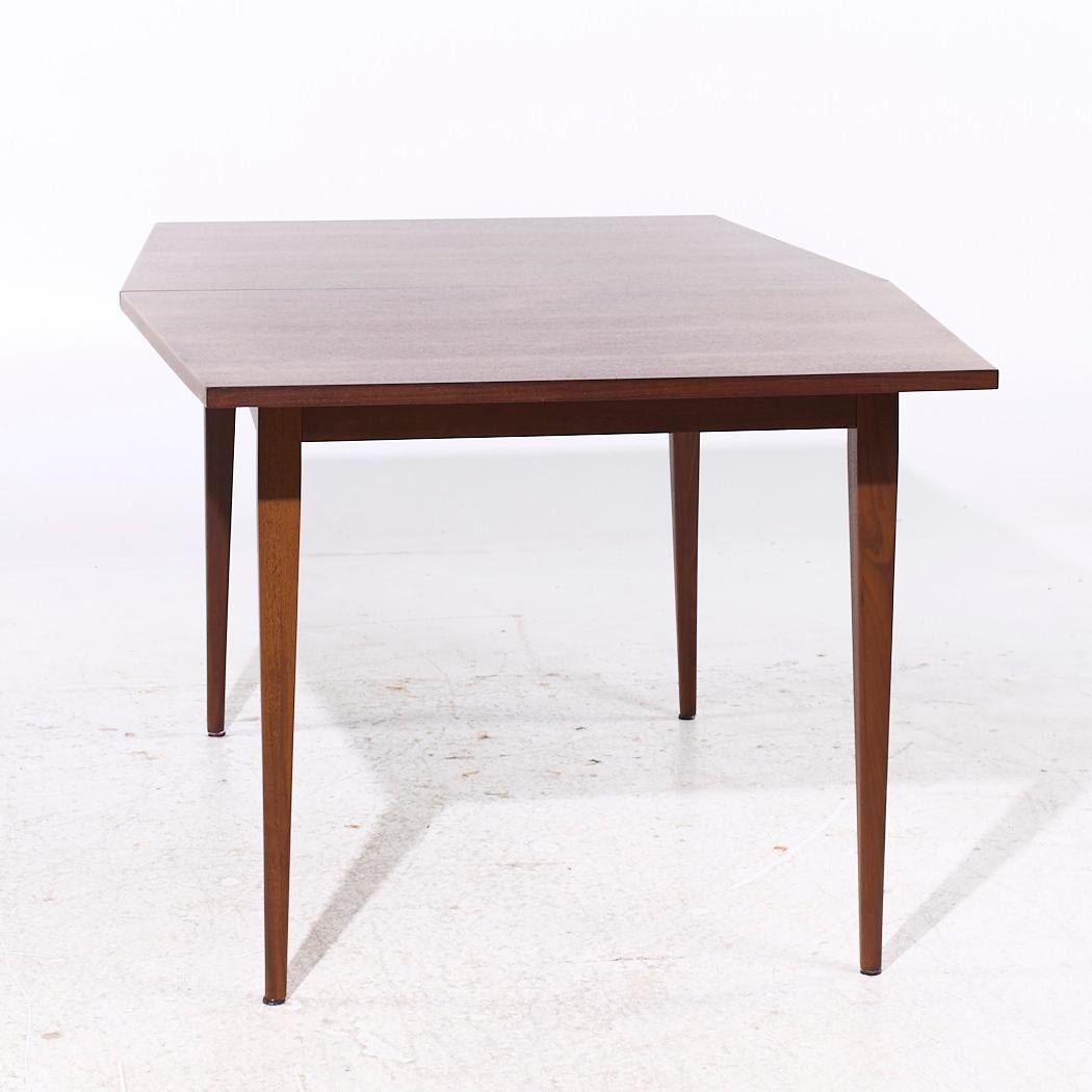 Kipp Stewart for Calvin Mid Century Walnut Expanding Dining Table with 1 Leaf For Sale 3