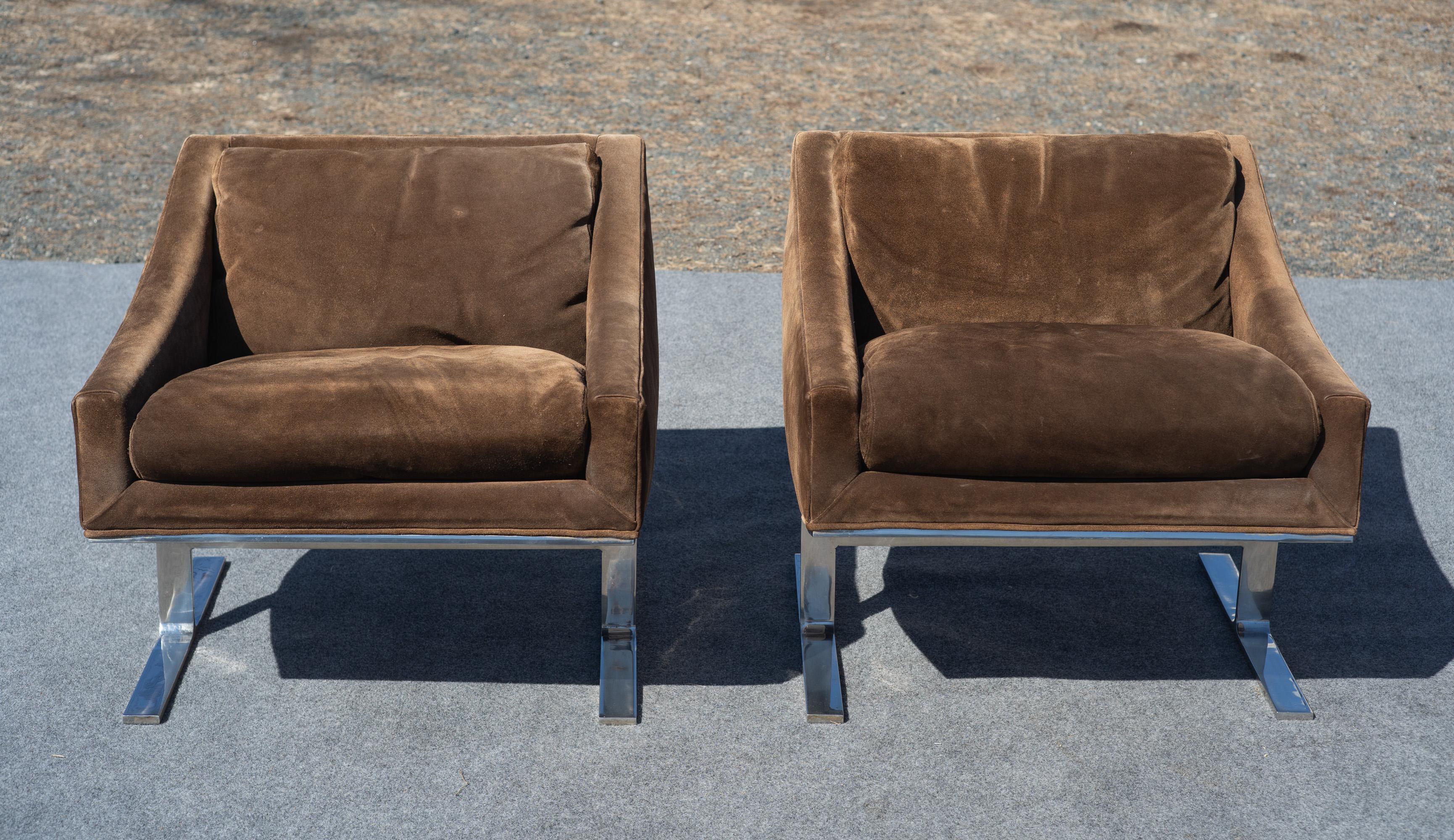 Conçues par l'icône du design américain Kipp Stewart, ces superbes chaises ont été fabriquées par Directional, connu pour son travail avec Paul Evans, Vladimir Kagan, Baughman et d'autres. Fidèles à leur réputation, ces chaises sont incroyablement