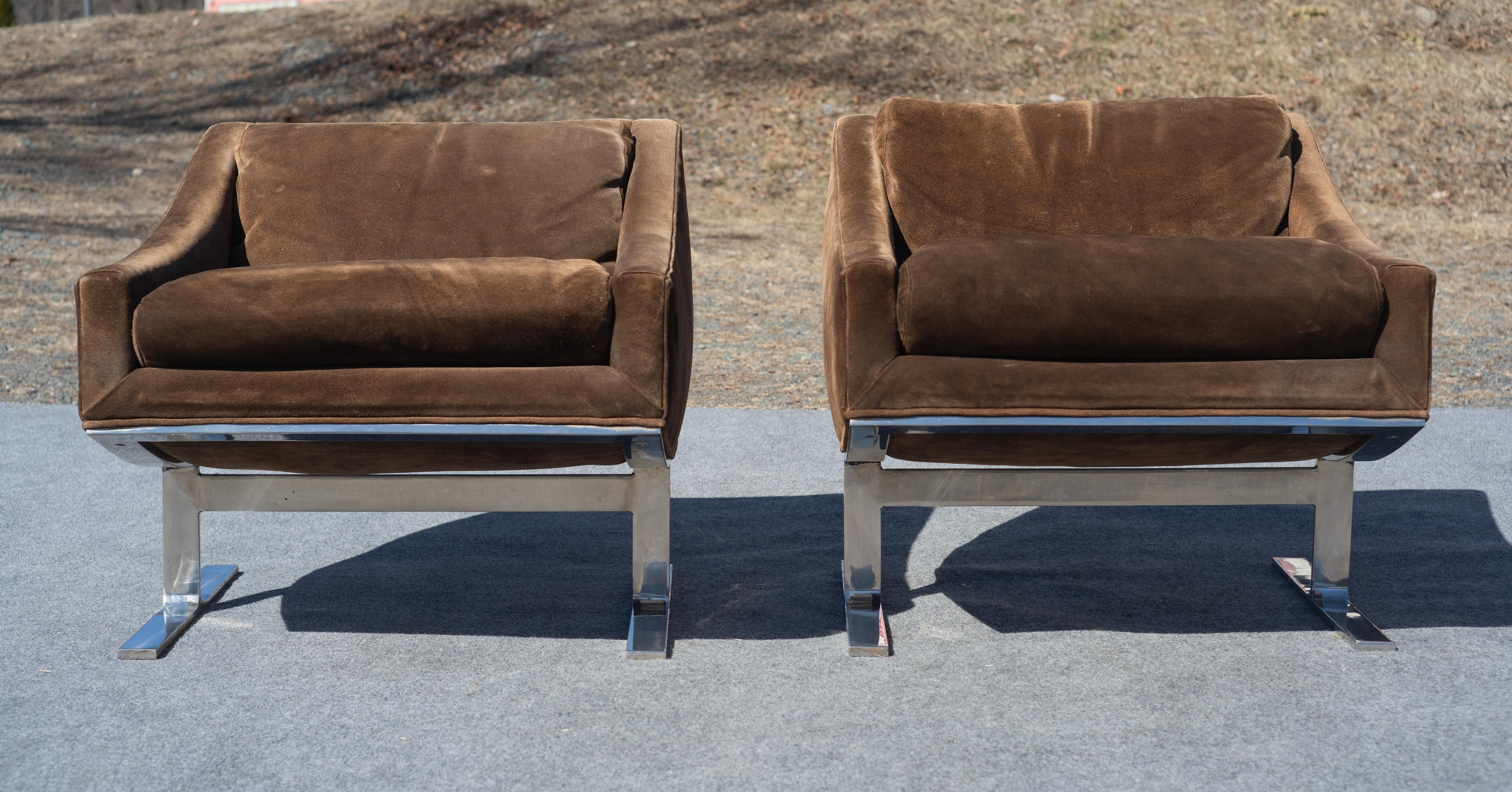 Mid-Century Modern Kipp Stewart pour les chaises longues 'Arc' de Directional en daim Brown et acier chromé en vente