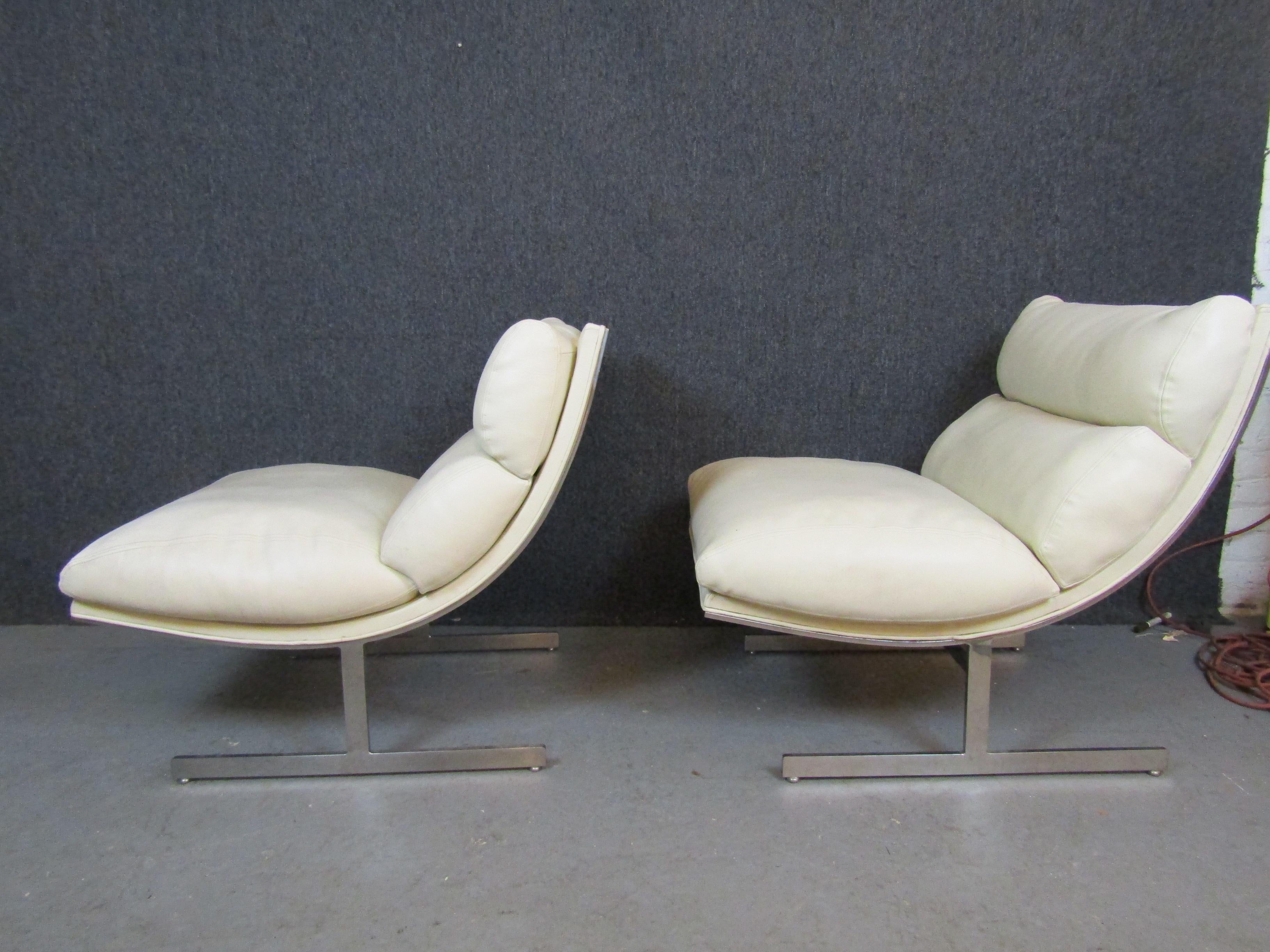 Mid-Century Modern Kipp Stewart for Directional Chairs For Sale