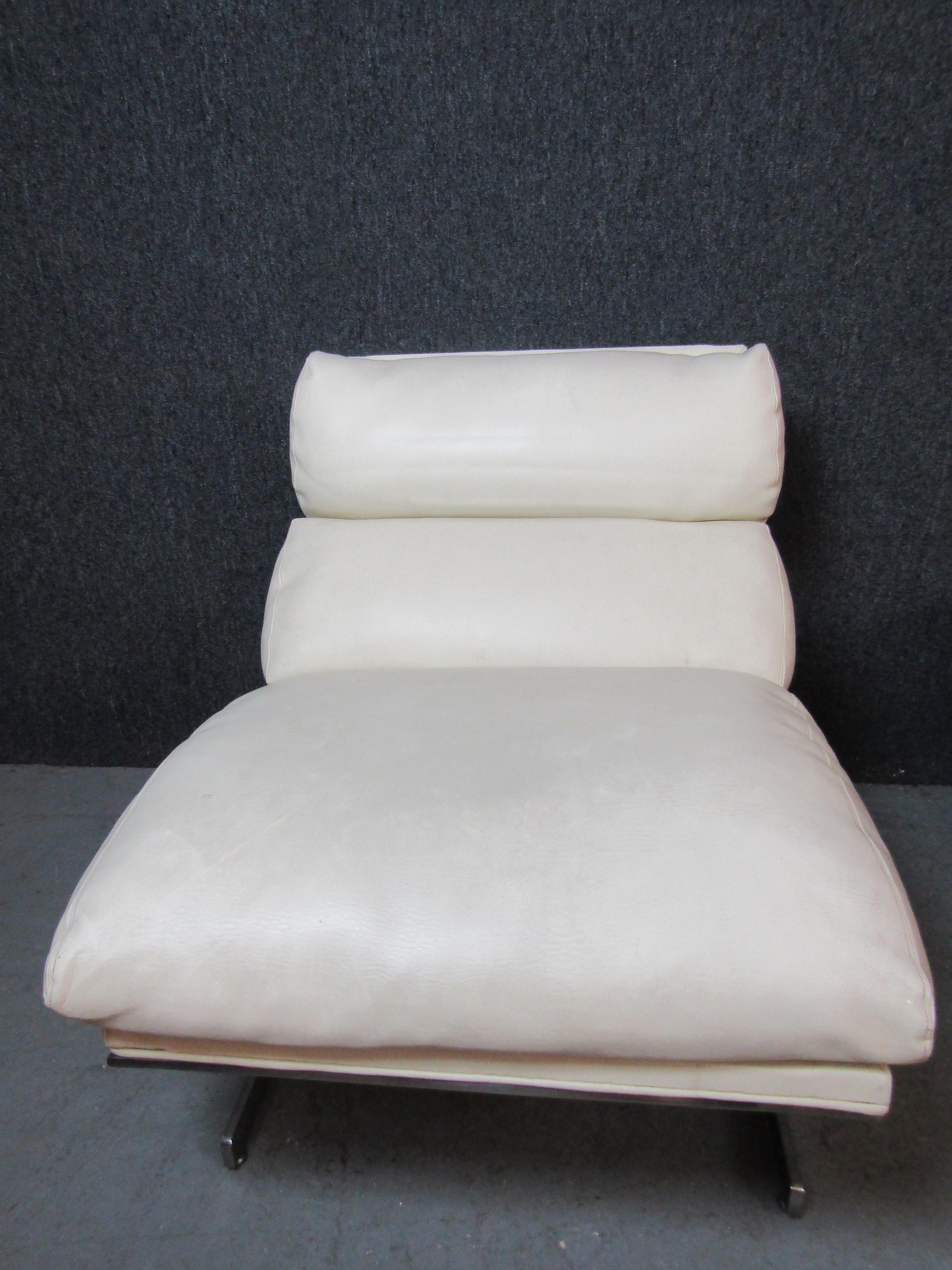 Kipp Stewart for Directional Chairs In Good Condition For Sale In Brooklyn, NY
