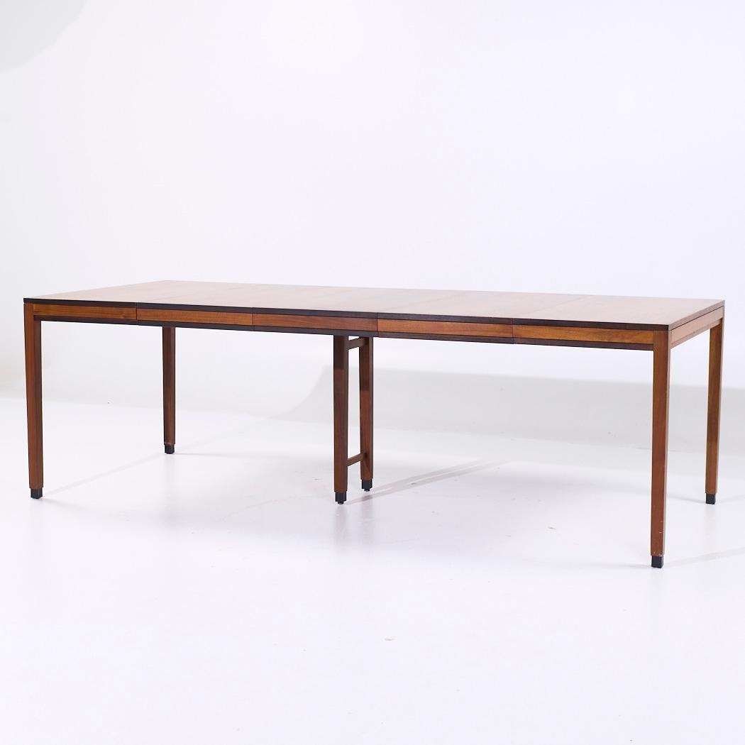 Kipp Stewart for Directional Style Walnut Parsons Expanding Table with 4 Leaves For Sale 12