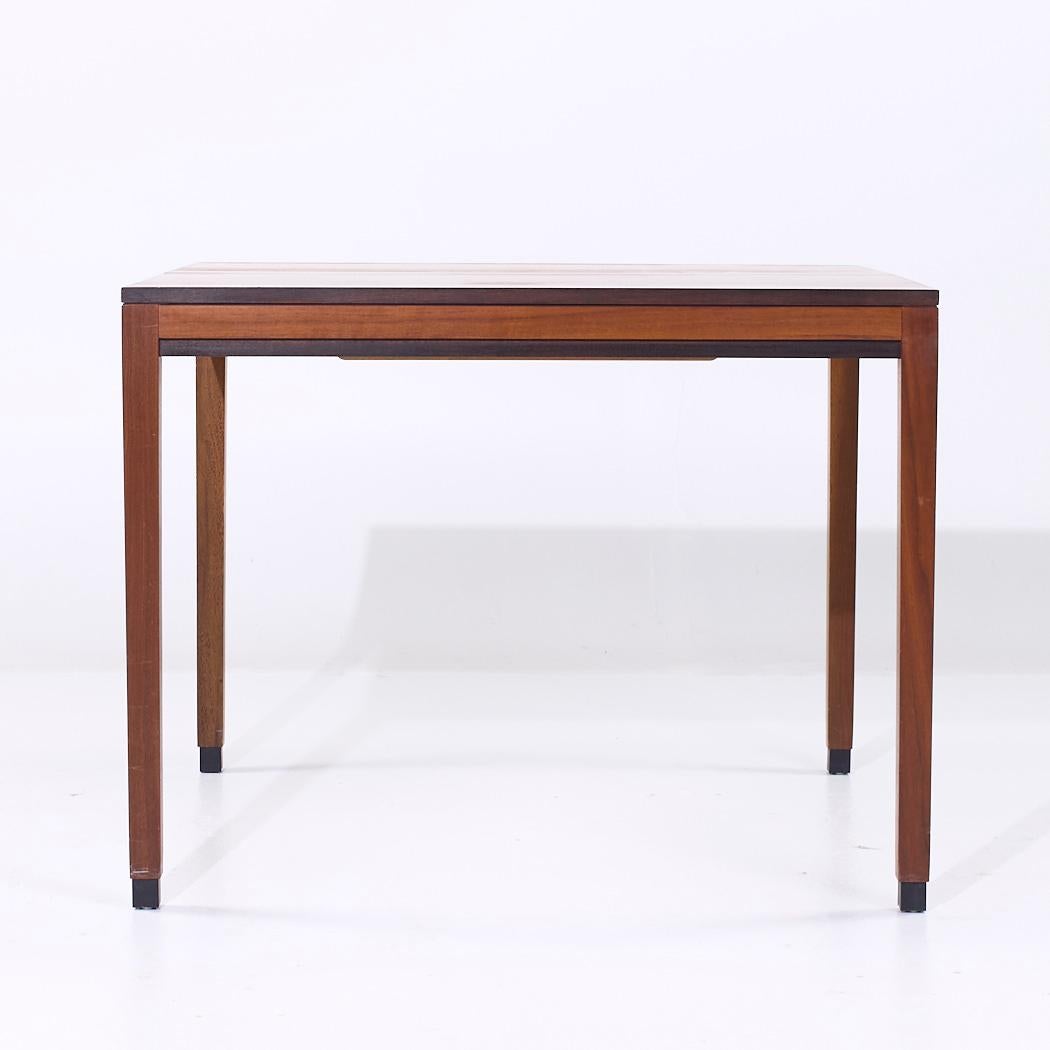 Kipp Stewart for Directional Style Walnut Parsons Expanding Table with 4 Leaves In Good Condition For Sale In Countryside, IL