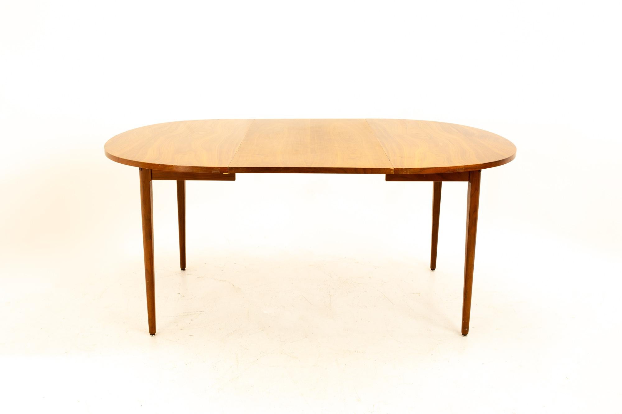 Late 20th Century Kipp Stewart for Drexel Declaration MCM Expanding Round Walnut Dining Table