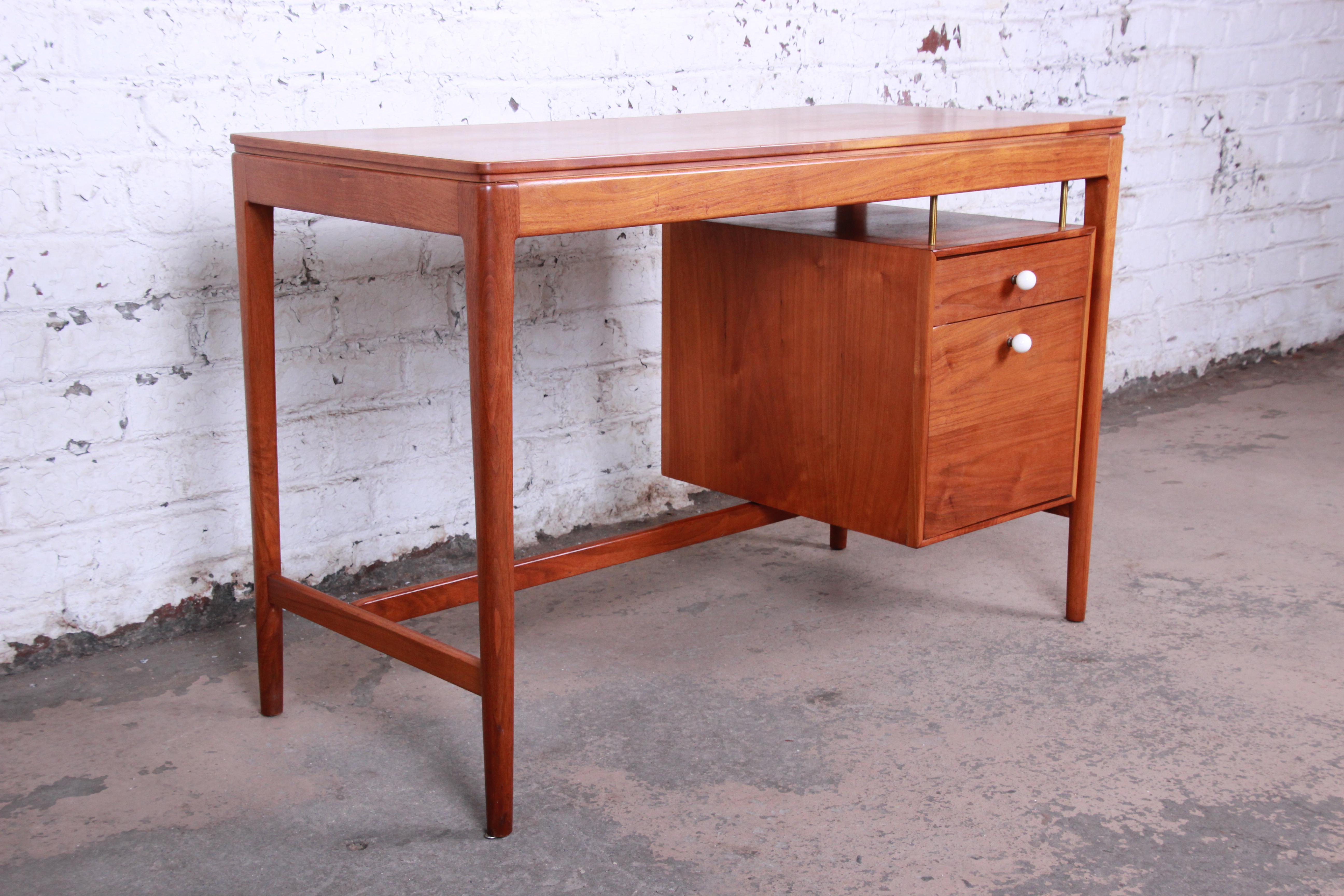 Kipp Stewart for Drexel Declaration Mid-Century Modern Walnut Desk and Chair In Good Condition In South Bend, IN