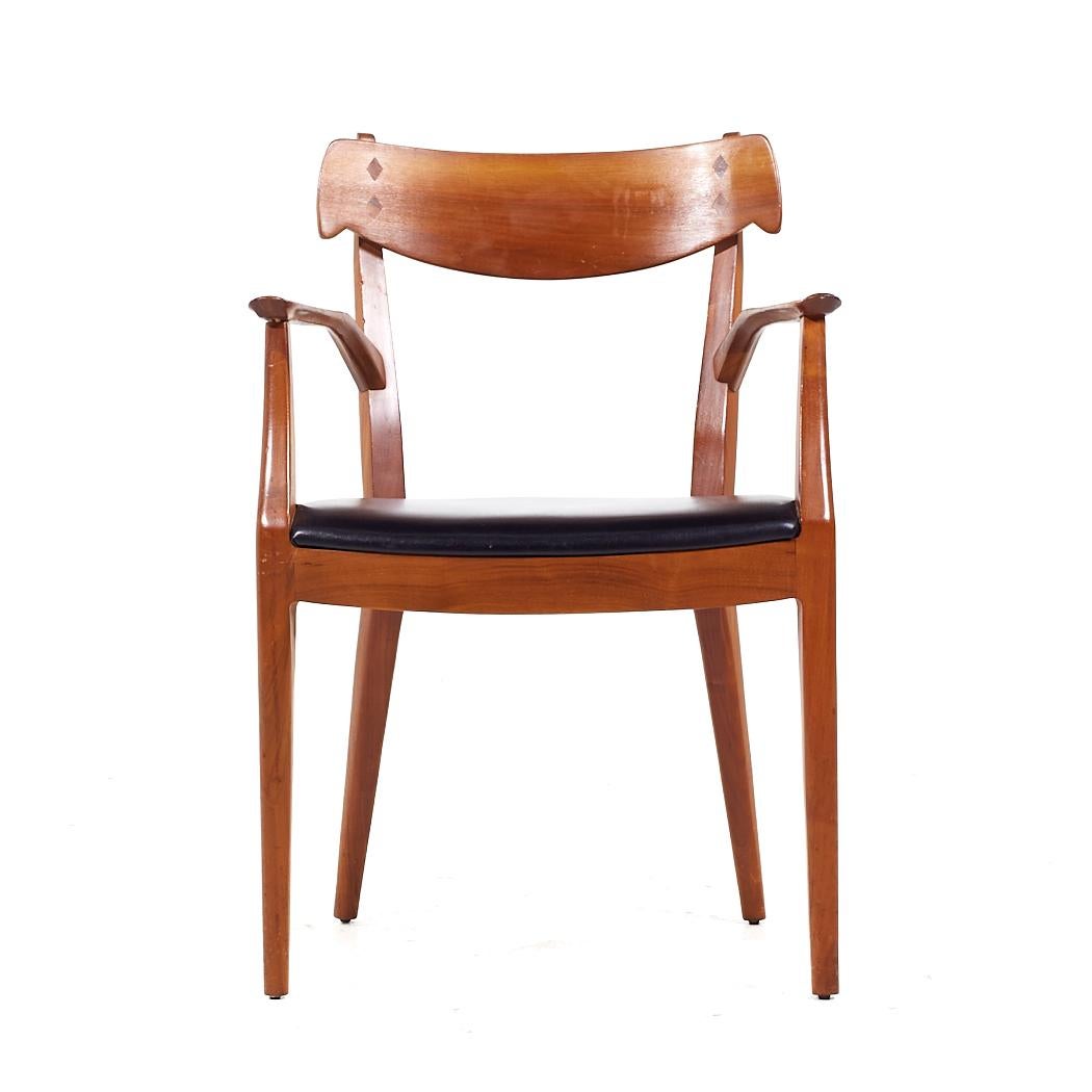 Kipp Stewart for Drexel Declaration Mid Century Walnut Dining Chairs - Set of 8 In Good Condition For Sale In Countryside, IL