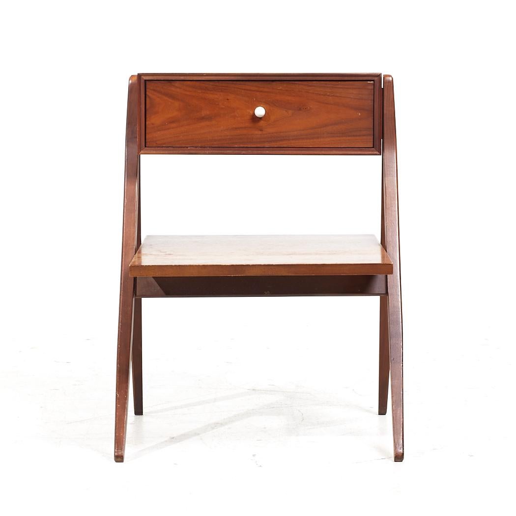 Kipp Stewart for Drexel Declaration Walnut Nightstands - Pair In Good Condition For Sale In Countryside, IL