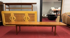 Kipp Stewart für Drexel: Modernist – langer Couchtisch/Cocktail-Tisch/Bank aus Walnussholz