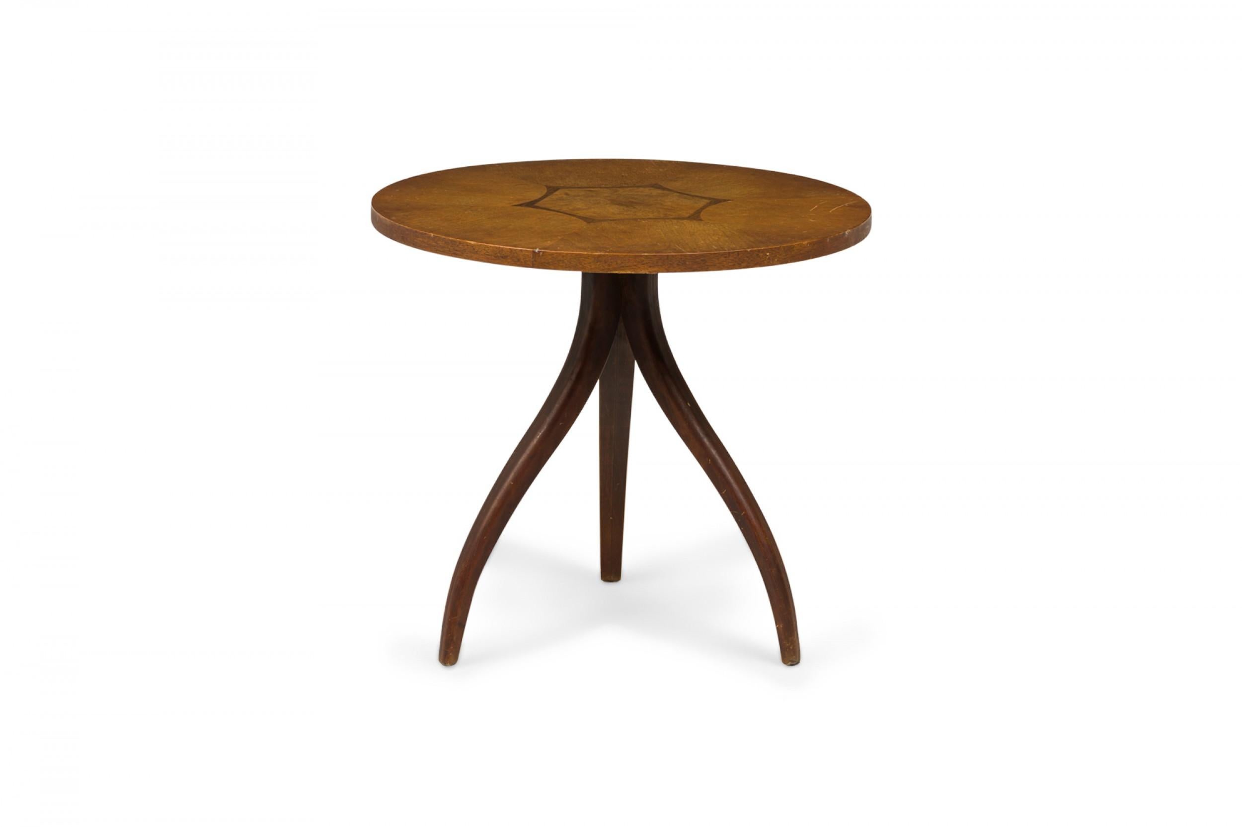 Mid-Century Modern Kipp Stewart pour Drexel table d'appoint hexagonale avec incrustation en bois en vente