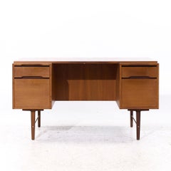 Kipp Stewart for Glenn of California Mid Century Walnut Desk
