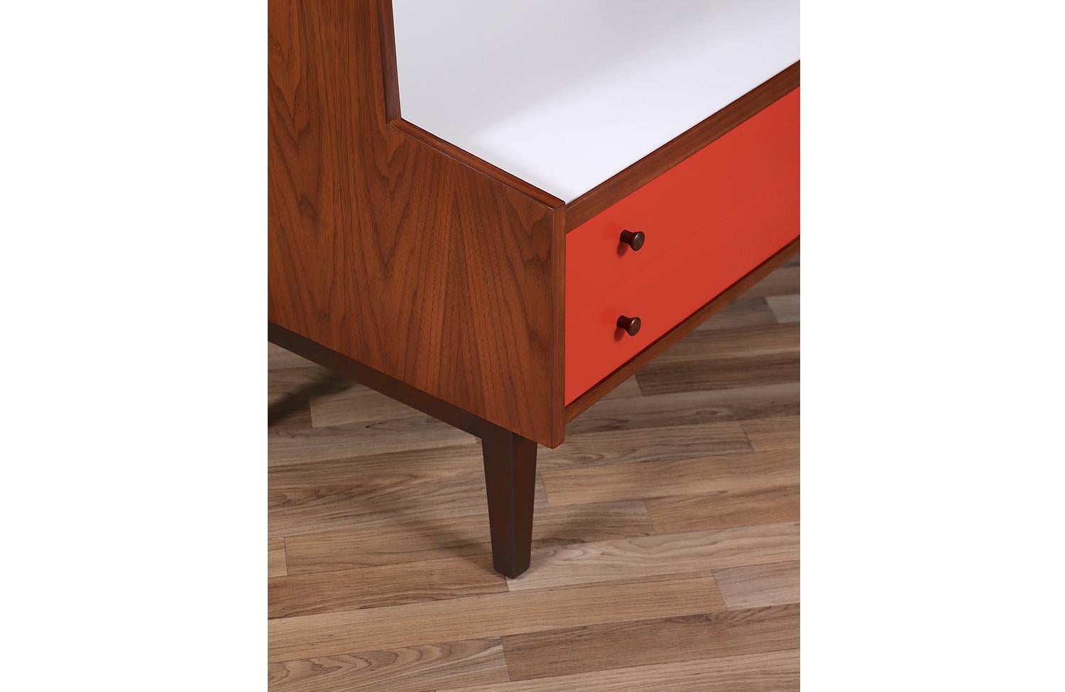 Kipp Stewart Lacquered & Walnut Bookshelf for Glenn of CA 5