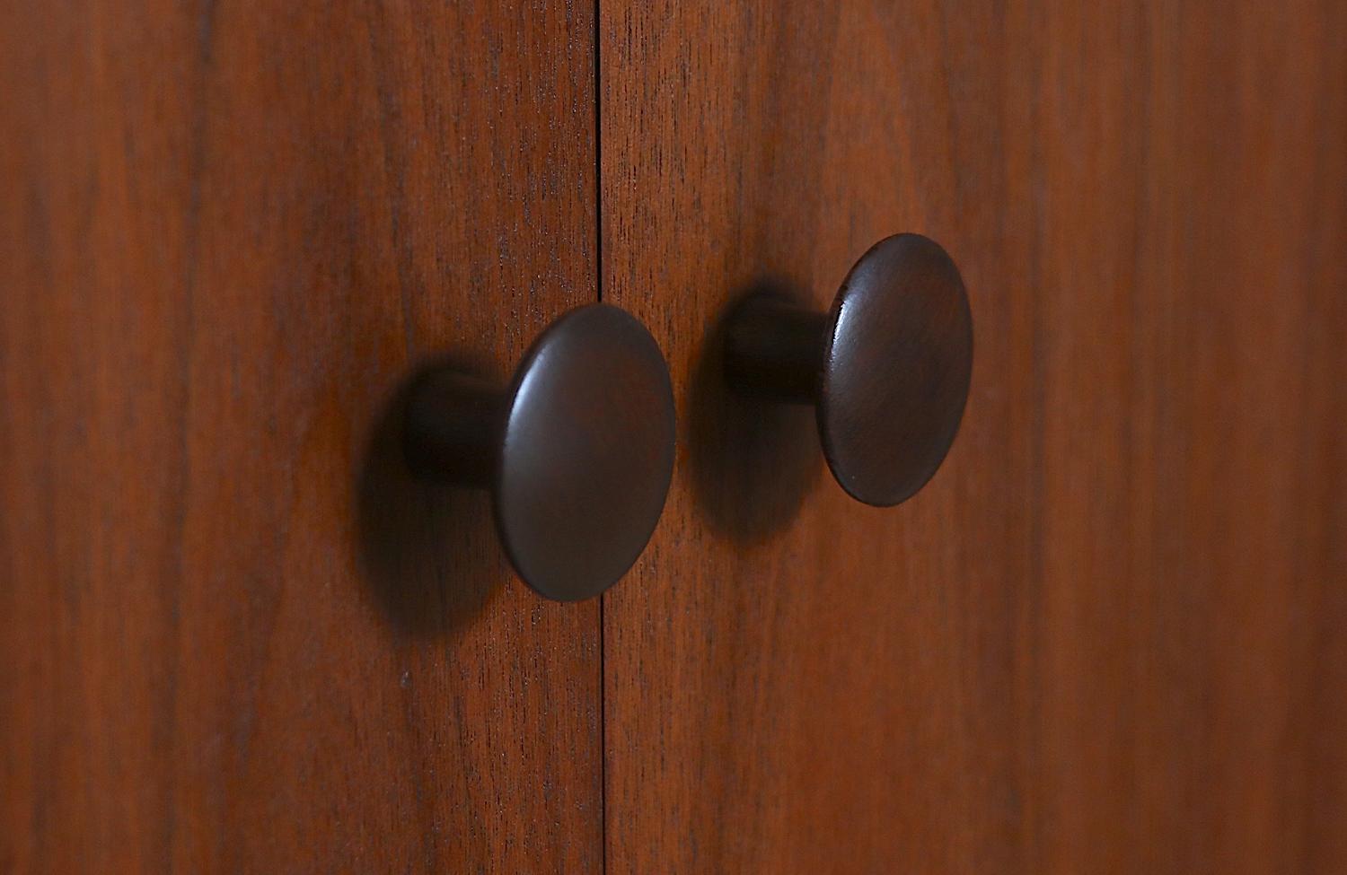 Kipp Stewart Lacquered & Walnut Bookshelf for Glenn of CA 9