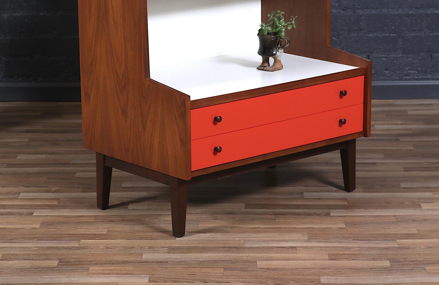 Kipp Stewart Lacquered & Walnut Bookshelf for Glenn of CA 3