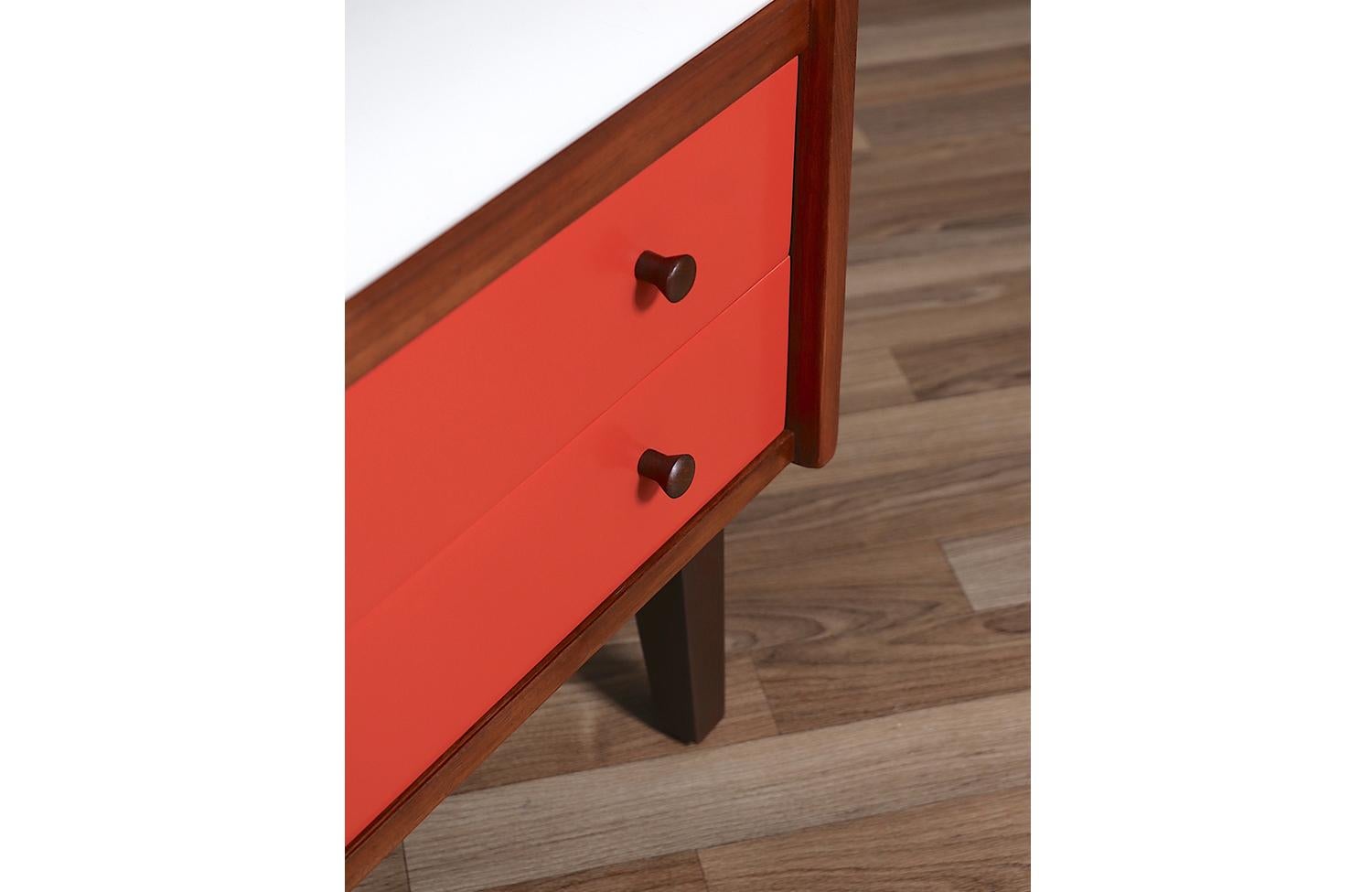 Kipp Stewart Lacquered & Walnut Bookshelf for Glenn of CA 4
