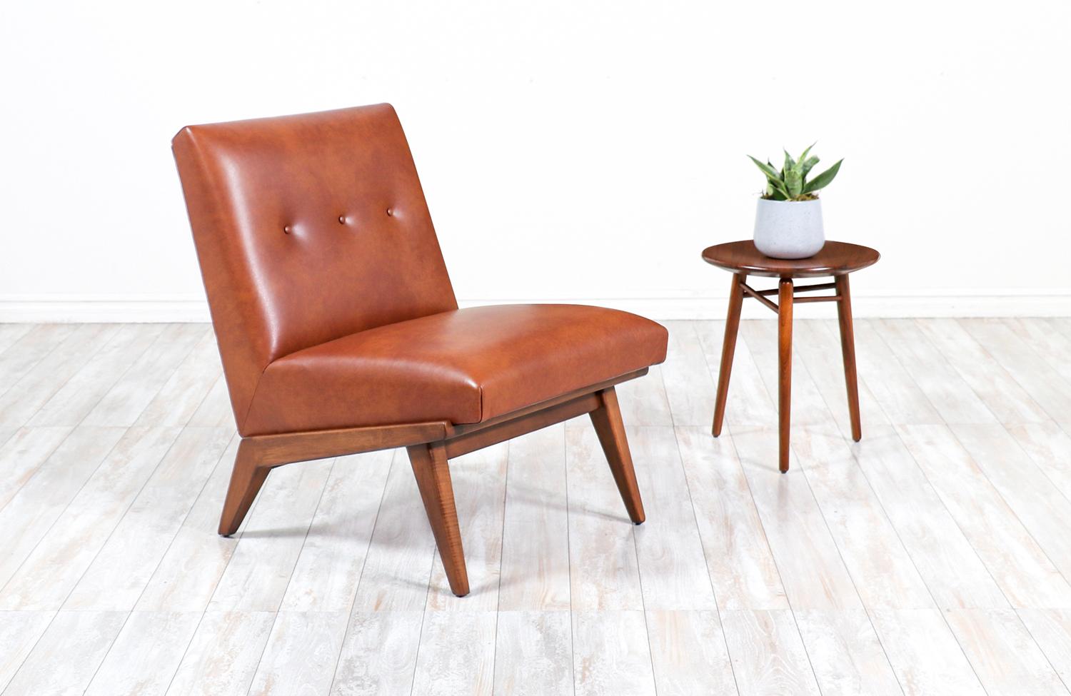 Mid-Century Modern Kipp Stewart Tri-Leg Walnut Side Table for Winchendon Furniture