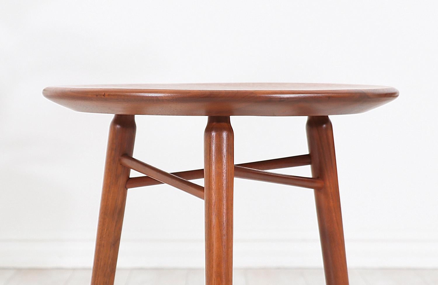 Mid-20th Century Kipp Stewart Tri-Leg Walnut Side Table for Winchendon Furniture