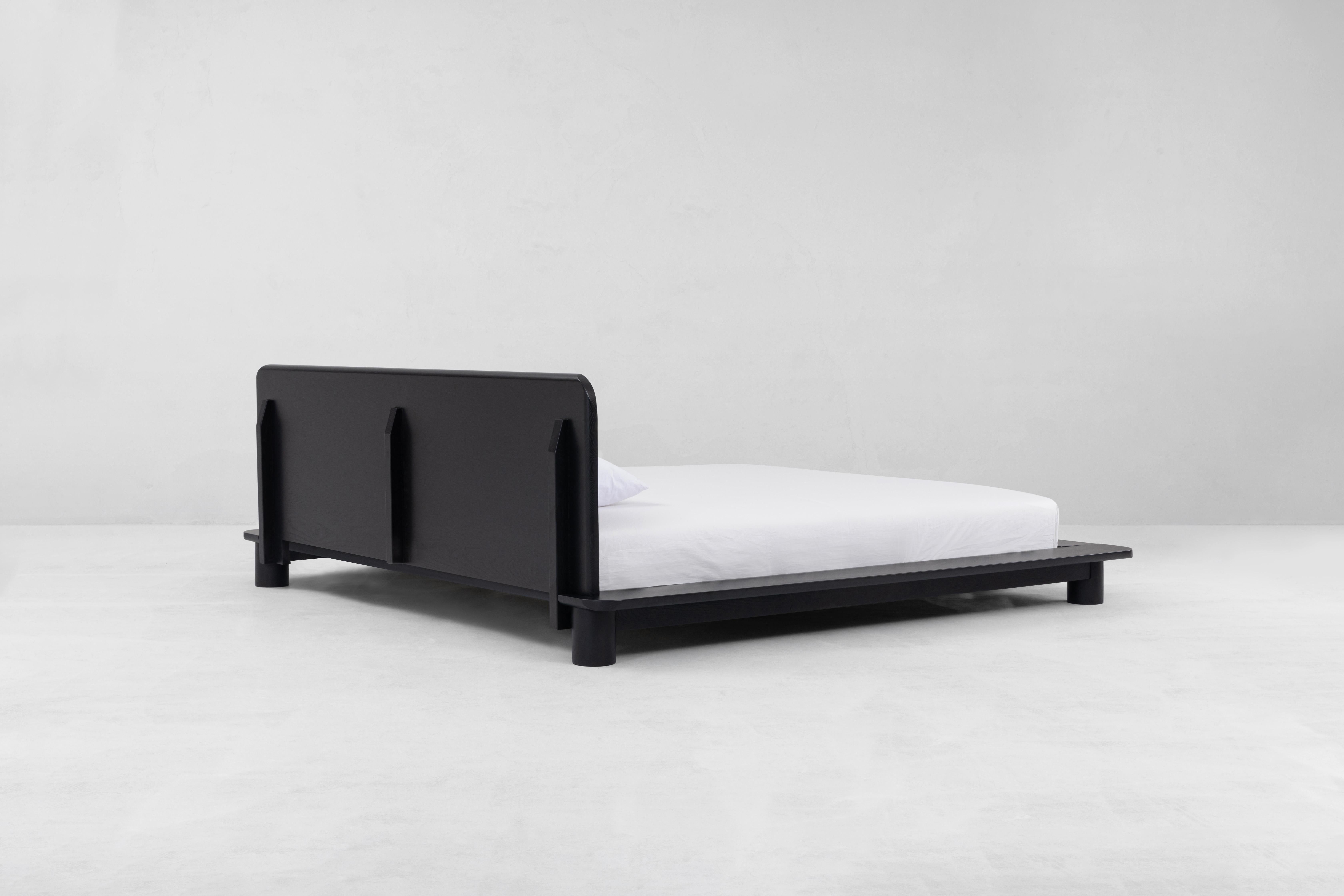 Kiral Bed, Minimalist Bed (Queen, King) For Sale 6