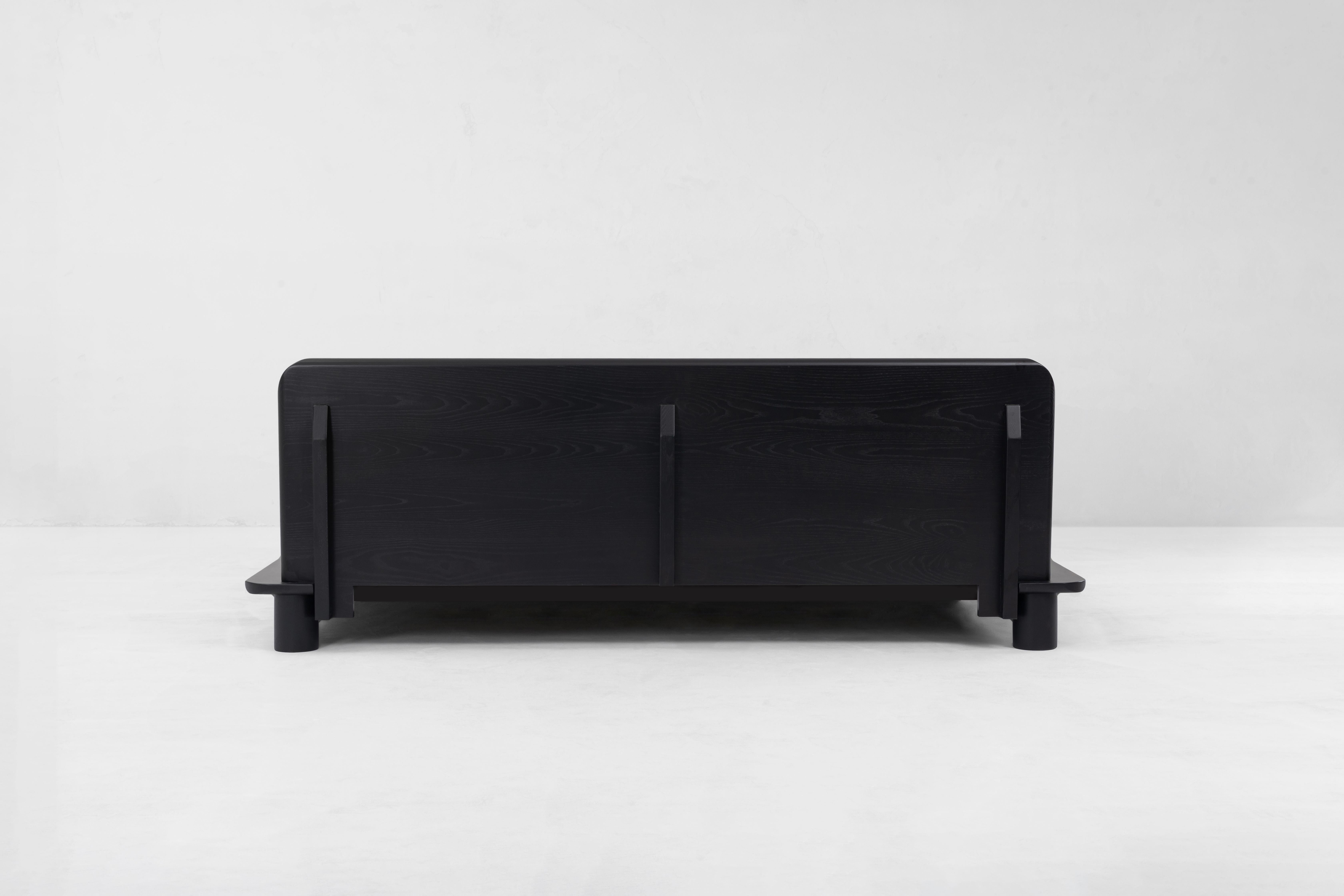 Kiral Bed, Minimalist Bed (Queen, King) For Sale 7
