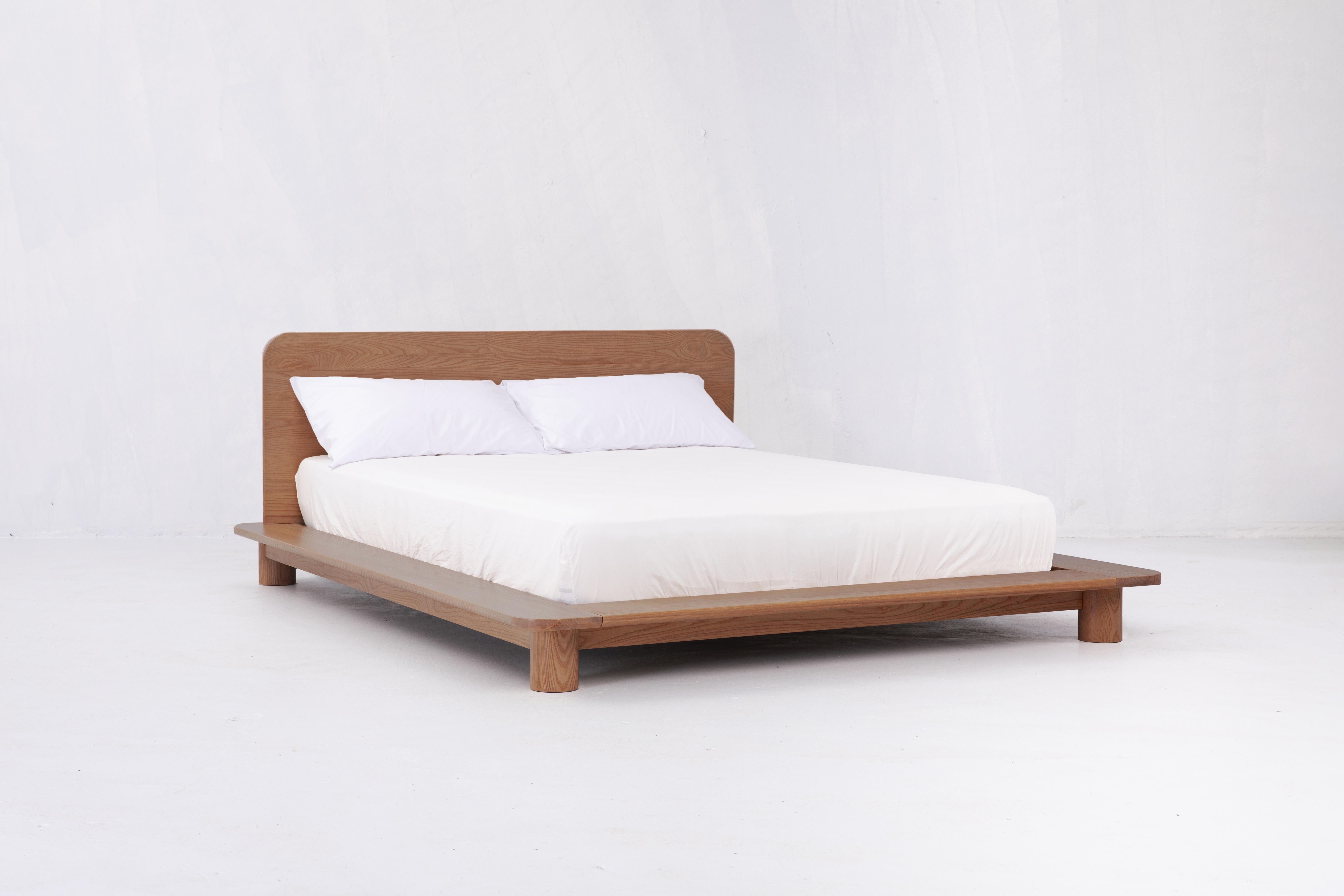 Kiral Bed, Minimalist Bed (Queen, King) For Sale 9