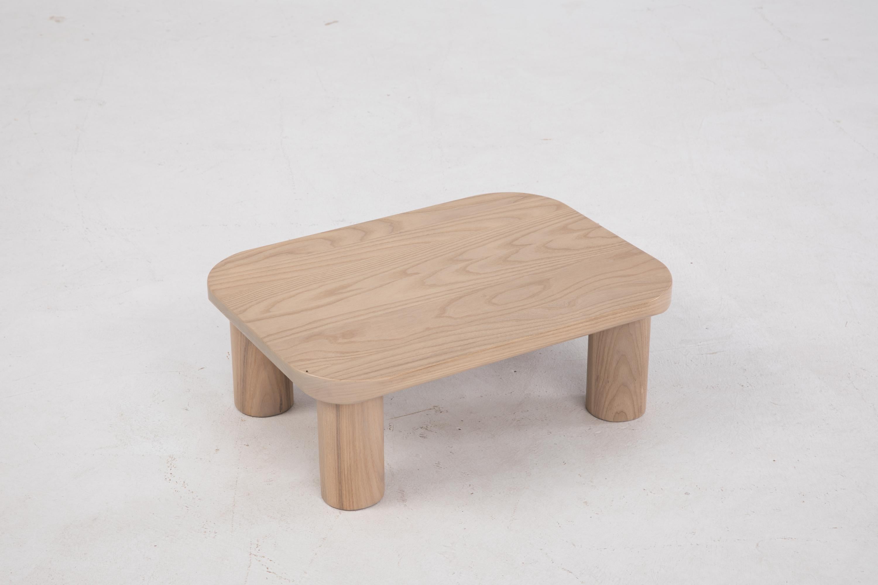 Mesilla de noche Kiral de Sun at Six, Siena, Mesa auxiliar minimalista de madera en venta 2