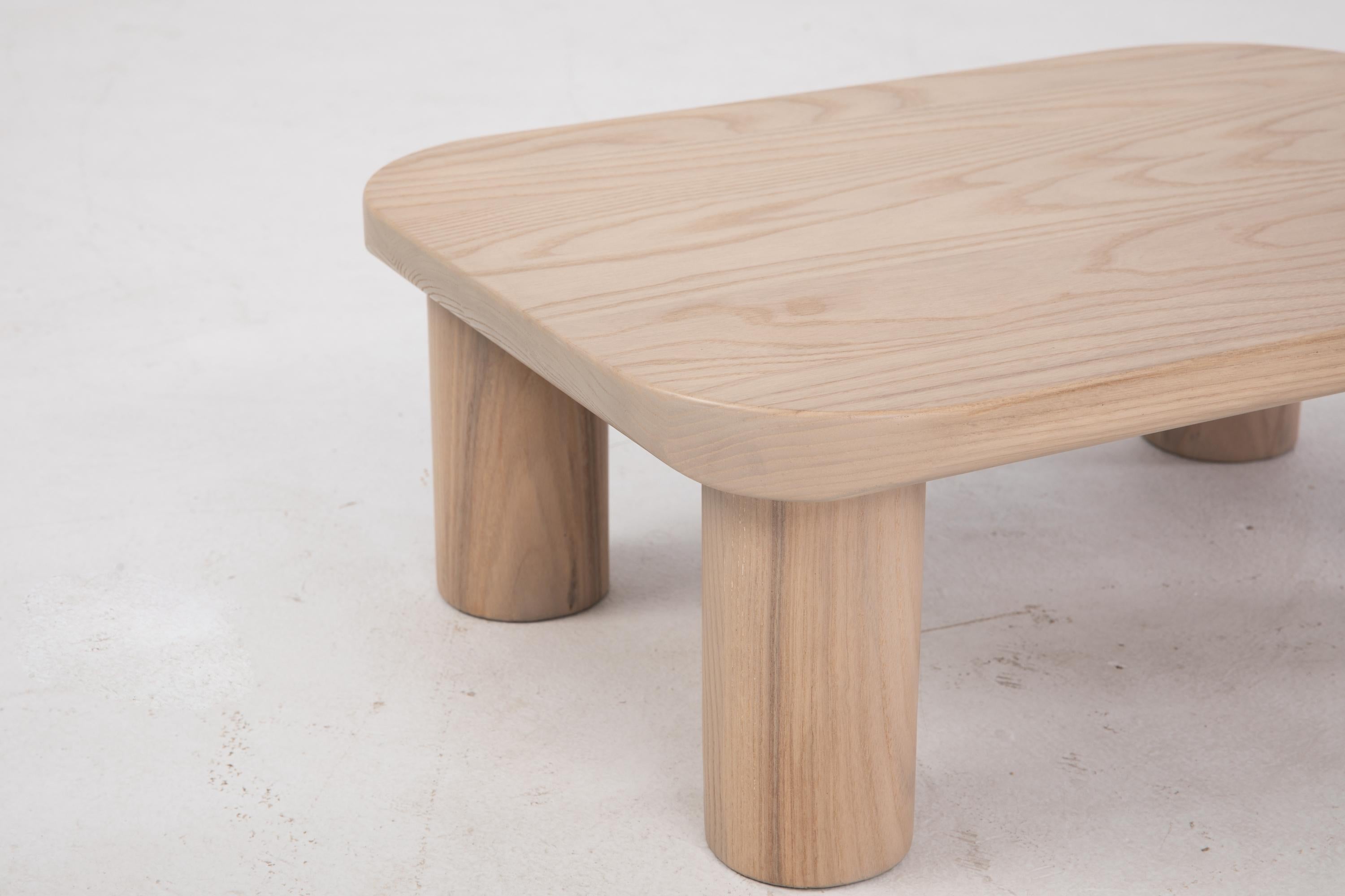 Mesilla de noche Kiral de Sun at Six, Siena, Mesa auxiliar minimalista de madera en venta 3