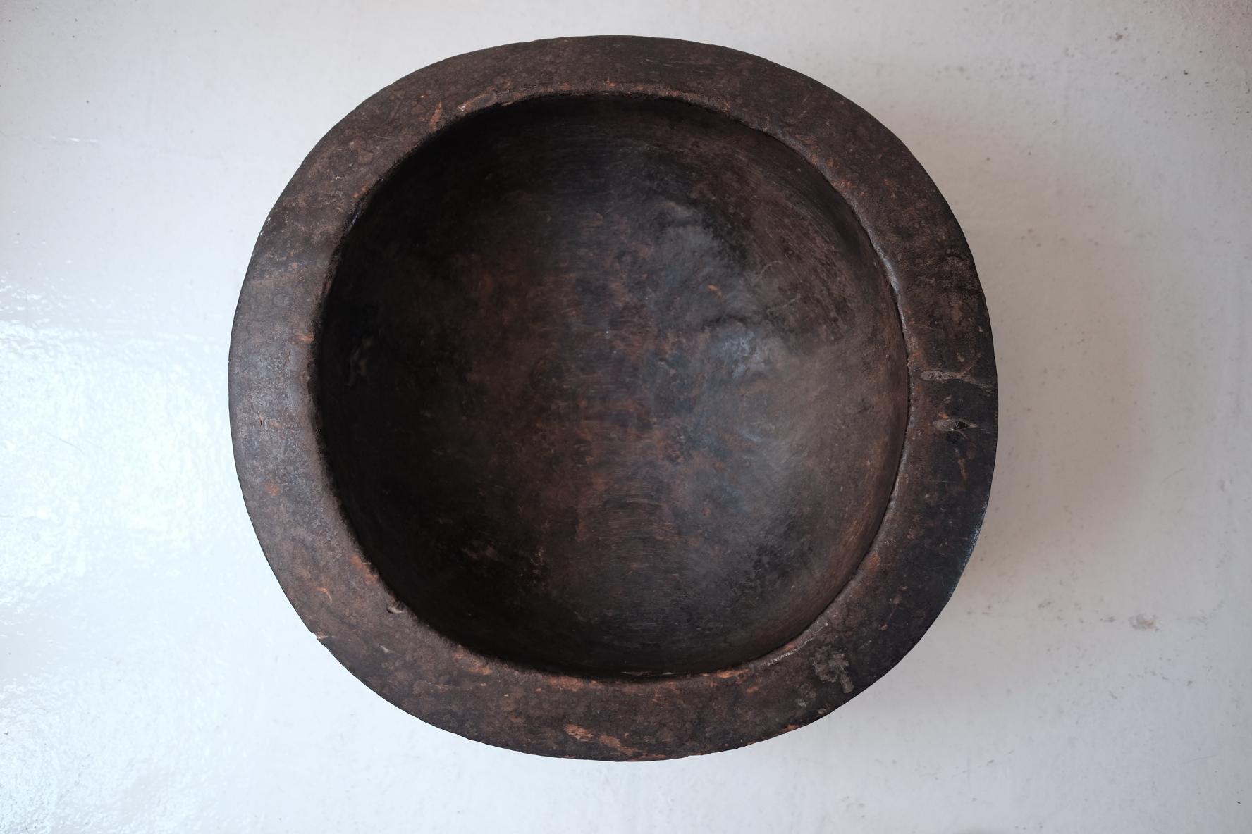 Kirdi Wooden Bowl from Cameroon 1