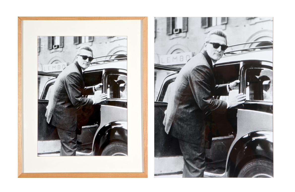 Kirk Douglas 1960er Jahre Paparazzi Schwarz-Weiß-Foto im Zustand „Gut“ im Angebot in New York, NY