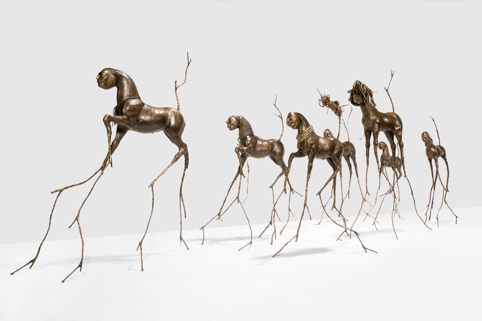 Sculpture figurative « Barkbud Herd » de Kirk Roda  en vente 4