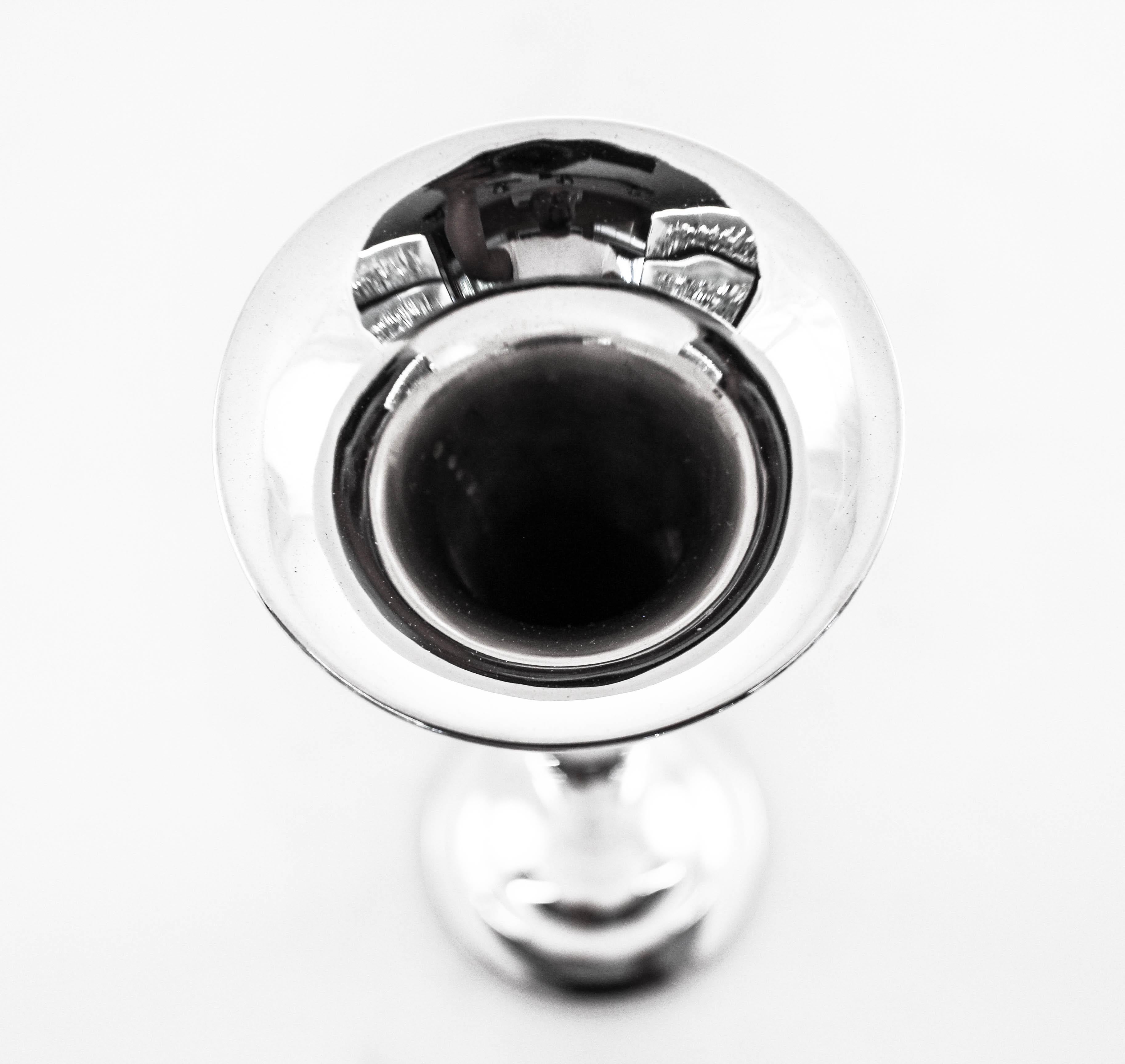 Kirk Sterling Silver Vase In Excellent Condition In Brooklyn, NY