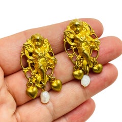 KIRKS FOLLY Gold Cherub-Ohrclips mit Perlen-Herz-Designer-Clip