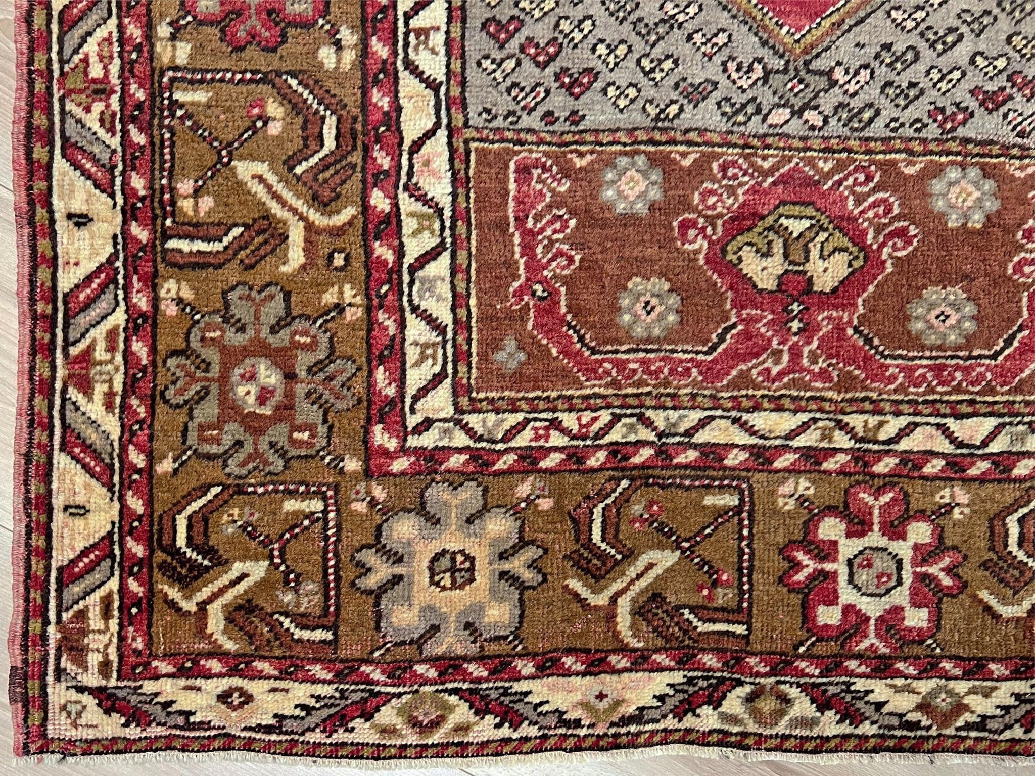 Kirsehir - Tappeto turco vintage - Tappeto d'accento annodato a mano - 3′3″×5′ - 1950s in vendita 3