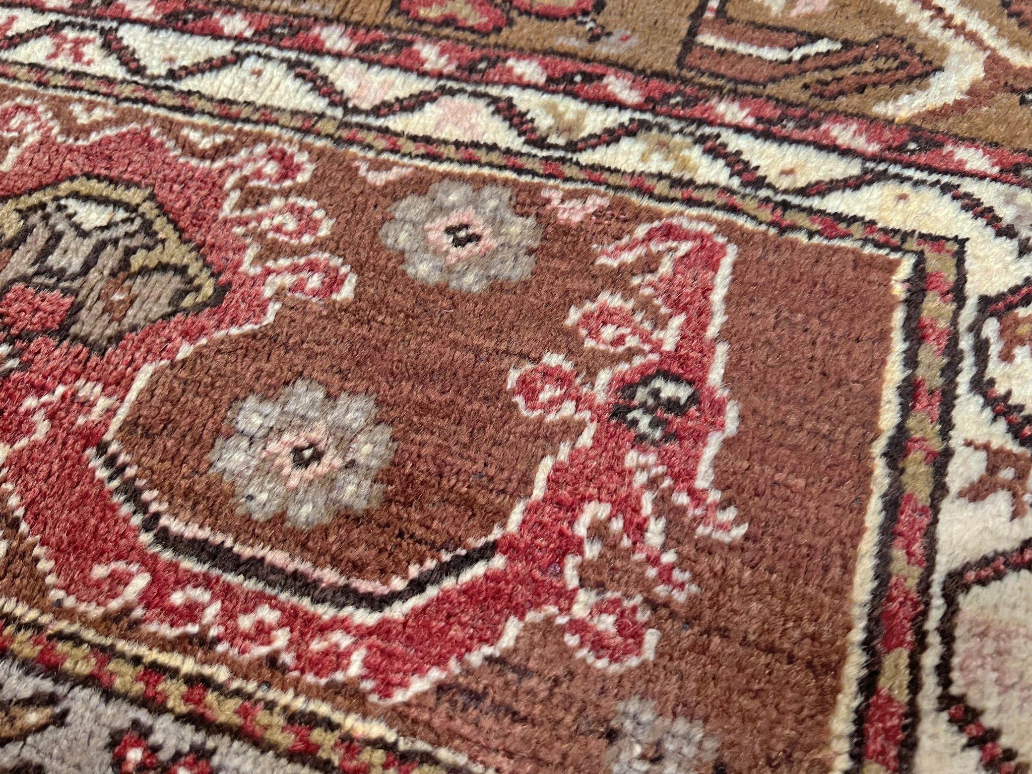 Kirsehir - Tappeto turco vintage - Tappeto d'accento annodato a mano - 3′3″×5′ - 1950s in vendita 1