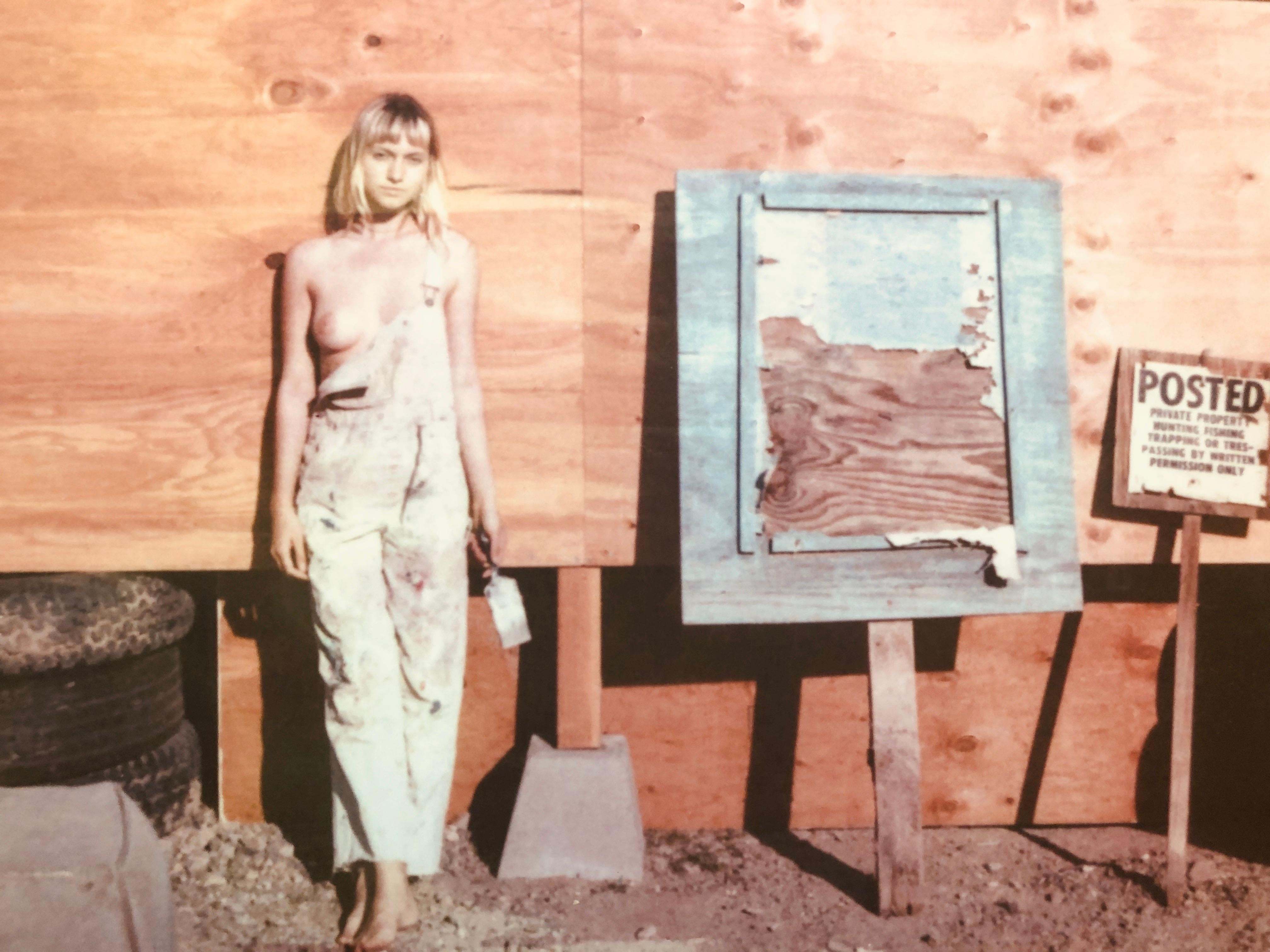 Retrato del Artista como mujer joven - Contemporáneo, Polaroid, Desnudo, Color - Photograph de Kirsten Thys van den Audenaerde
