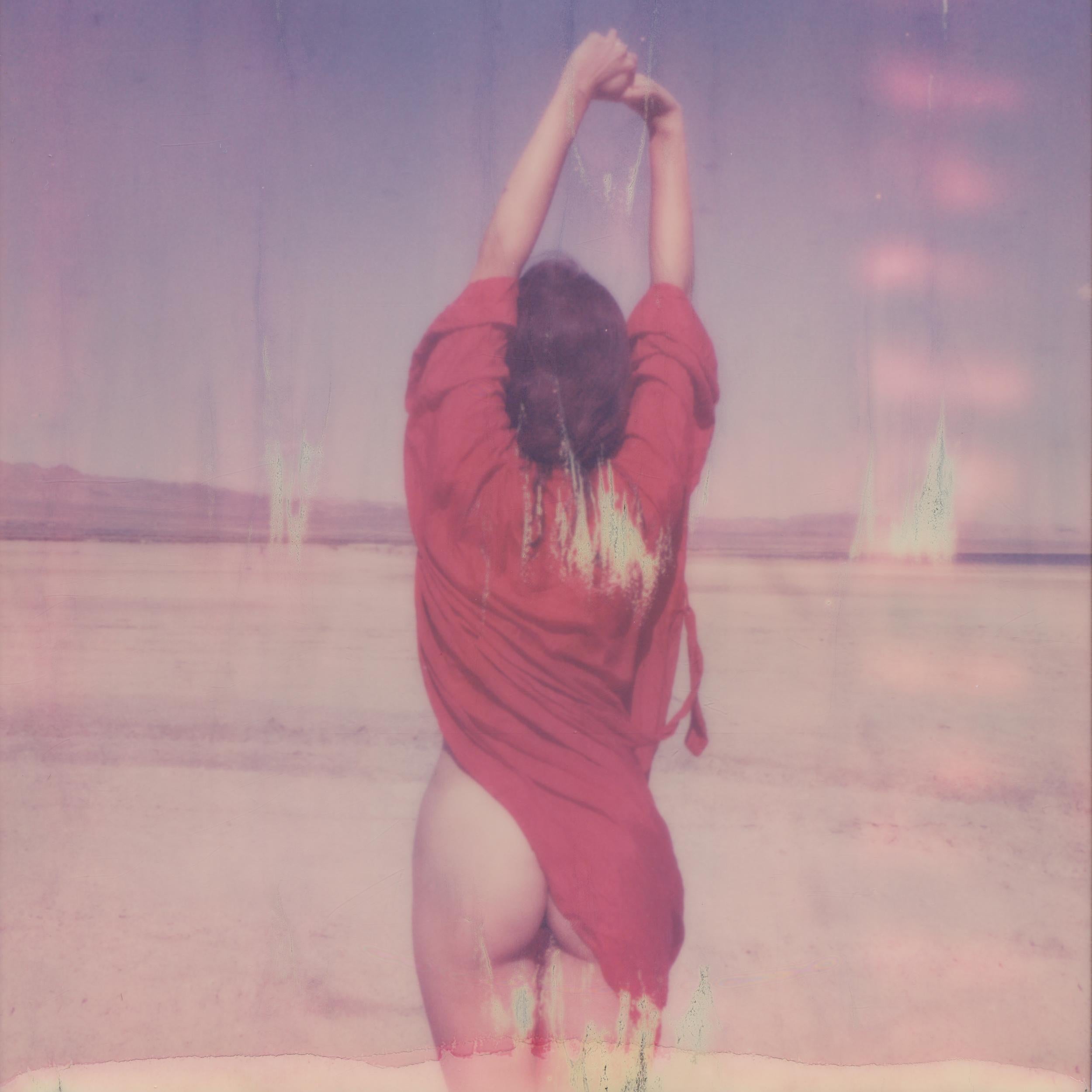 Nude Photograph de Kirsten Thys van den Audenaerde - California Dreaming - Contemporáneo, Polaroid, Color, Mujer, Siglo XXI