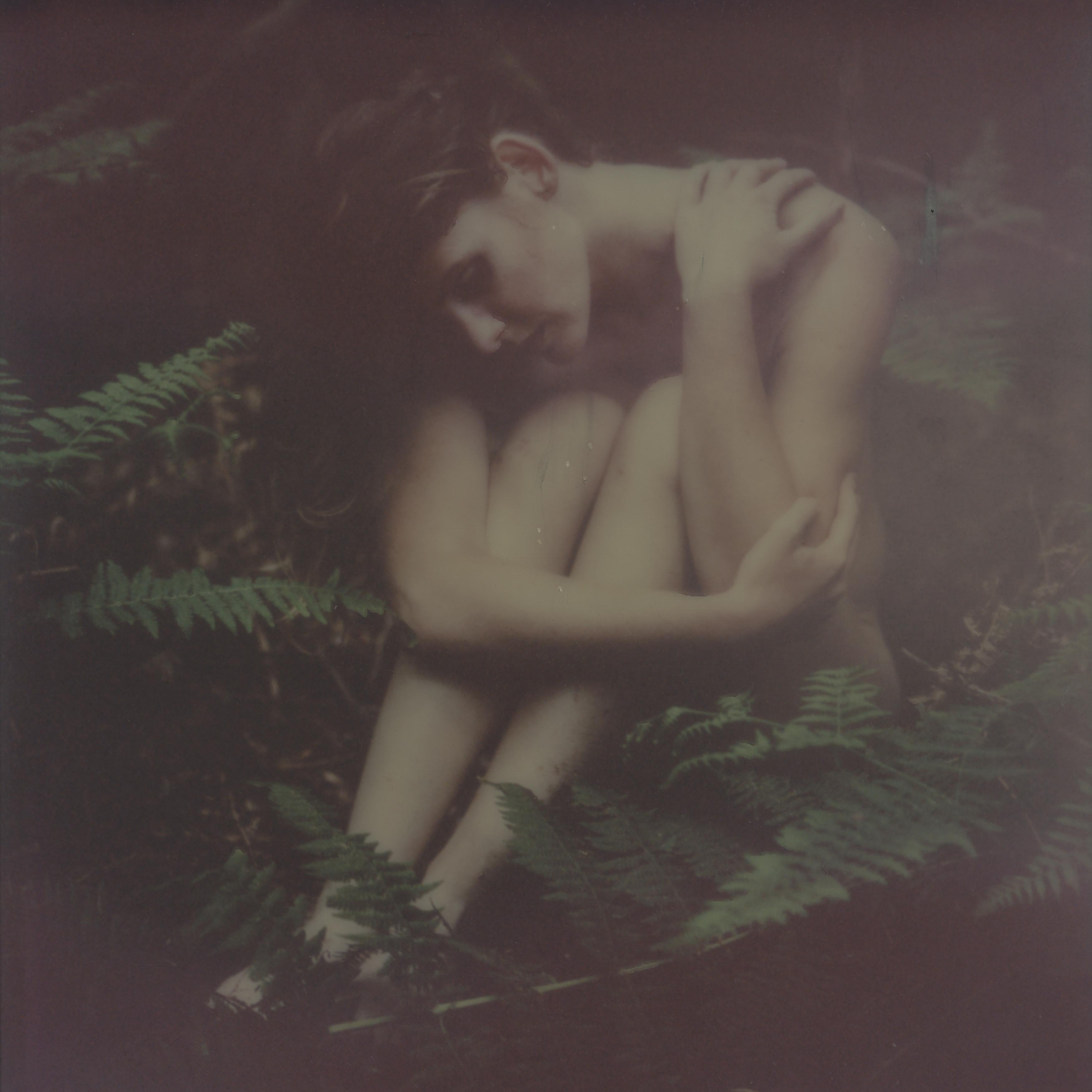 Kirsten Thys van den Audenaerde Nude Photograph – Zeitgenössisch, Akt, Frauen, Polaroid, 21. Jahrhundert, „Würde ich dir jemals in den Kopf stoßen“