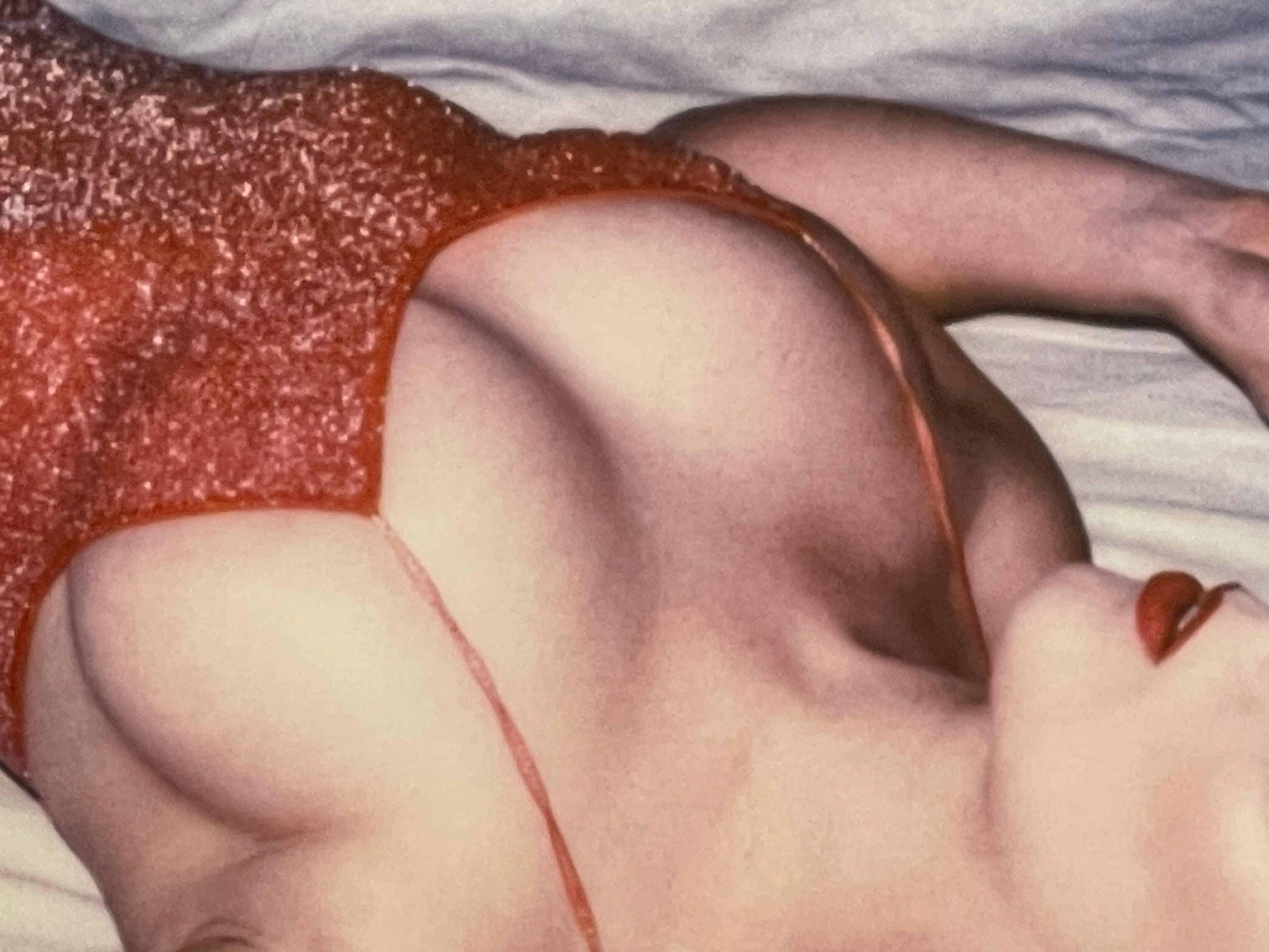 Ifa - Contemporain, conceptuel, polaroïd, 21e siècle, femmes - Marron Color Photograph par Kirsten Thys van den Audenaerde