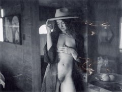 Rattle my Heart - Contemporary, Akt, Frauen, Polaroid, 21. Jahrhundert