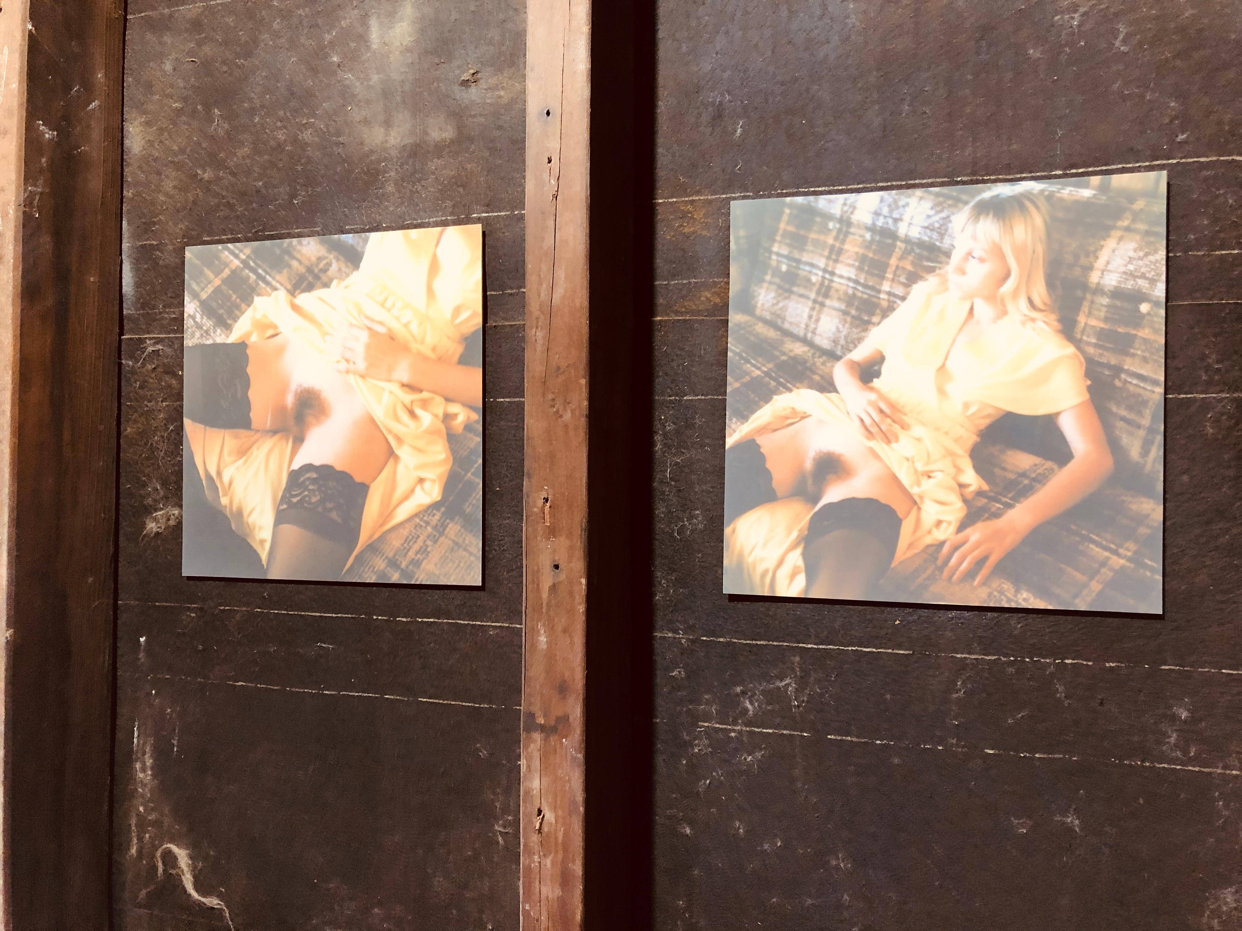 Sie – Zeitgenössisch, Akt, Frauen, Polaroid, 21. Jahrhundert, Farbe 1