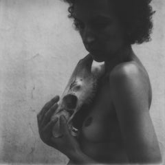 Pelle e ossa II, 21° secolo, Polaroid, Fotografia di nudo, Contemporaneo, B&N