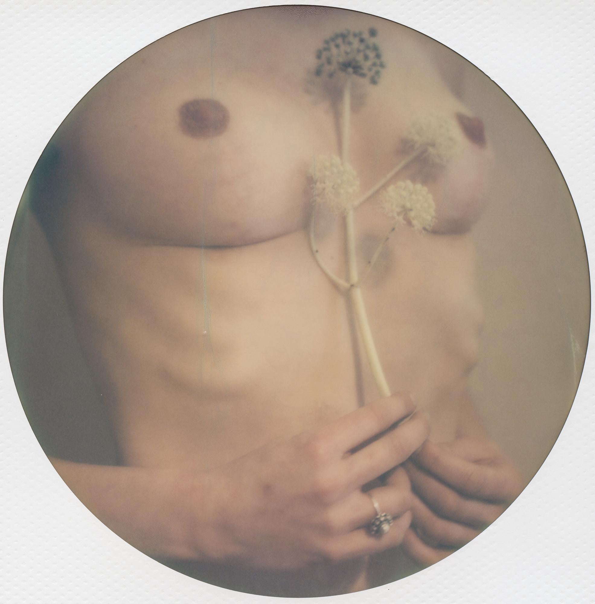 Nude Photograph di Kirsten Thys van den Audenaerde - Skindeep - 21° secolo, Polaroid, Fotografia di nudo, Contemporanea