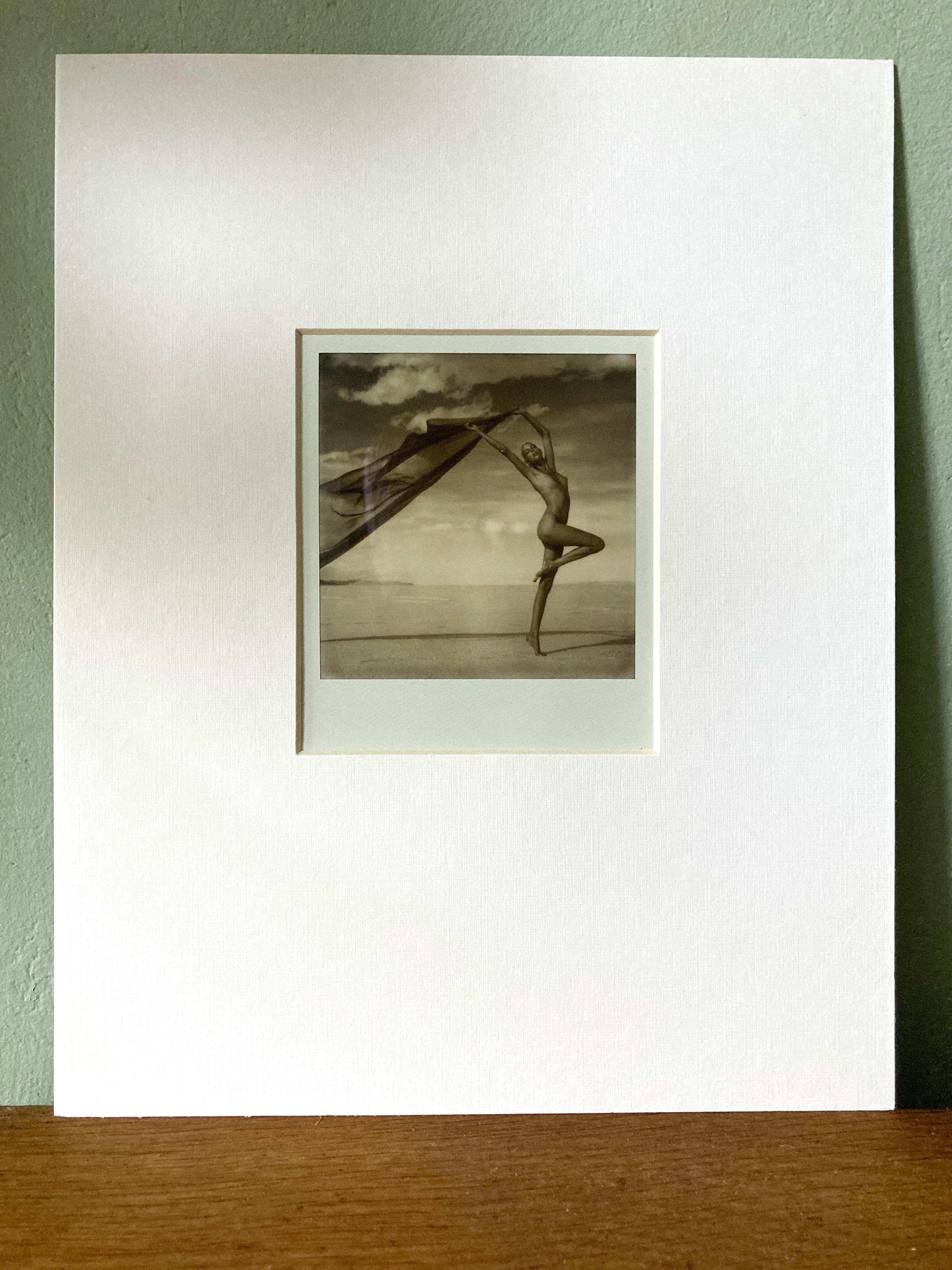 Synchronicity -  Original Polaroid - Unique Piece - Contemporary Photograph by Kirsten Thys van den Audenaerde