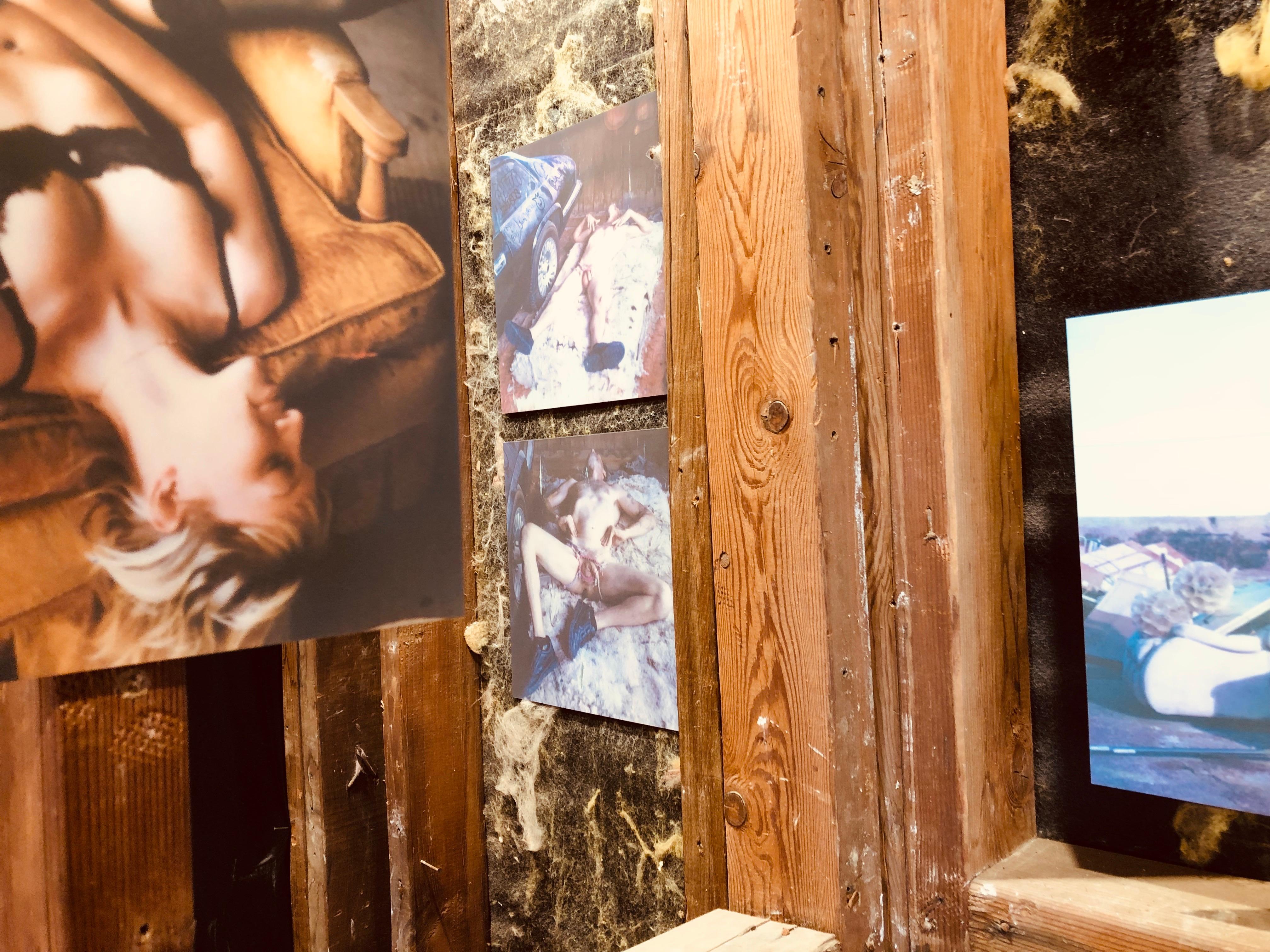 Tinderbox - Contemporáneo, Desnudo, Mujer, Polaroid, Siglo XXI - Photograph de Kirsten Thys van den Audenaerde