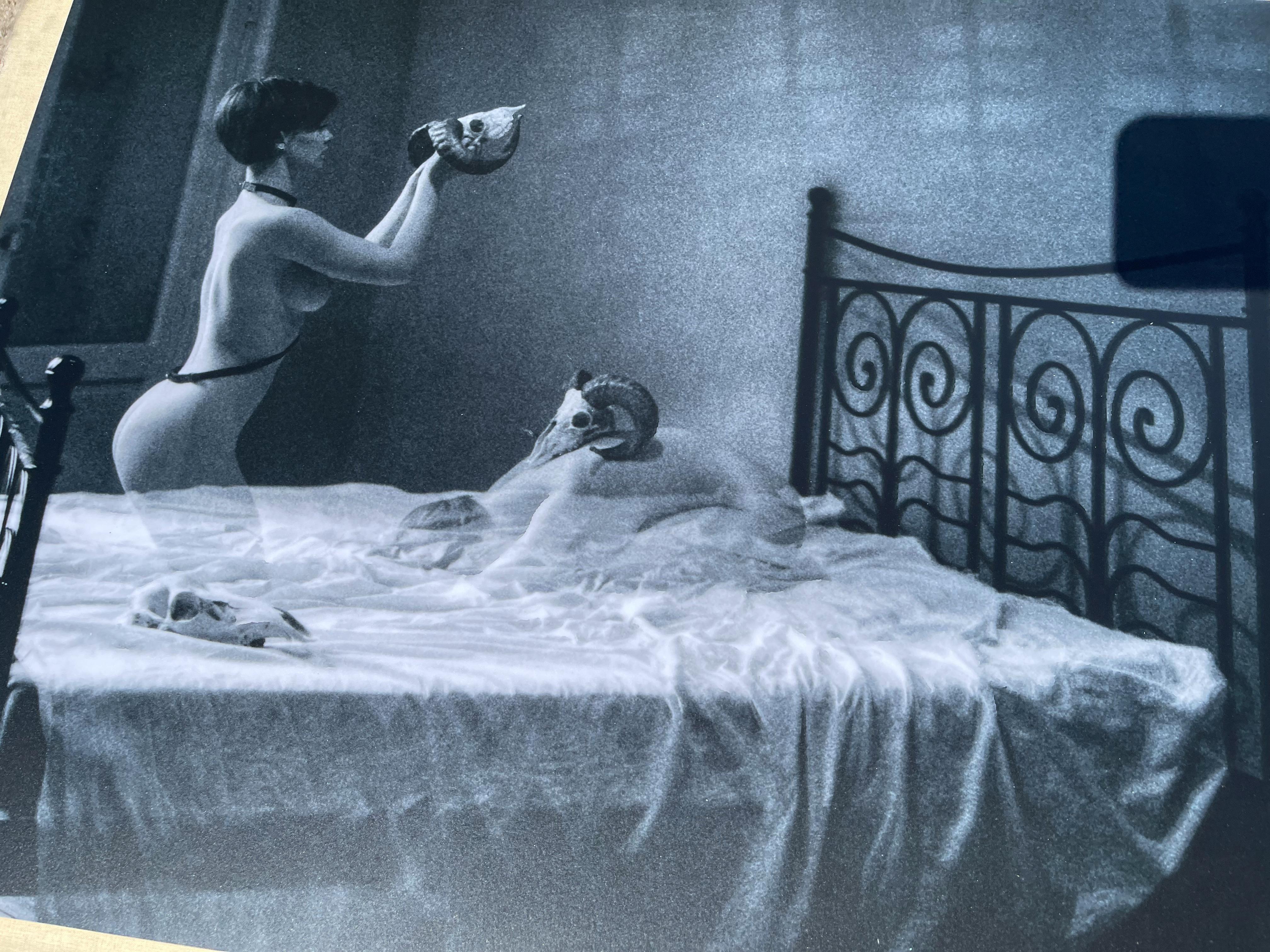 Wicca - monté - 21e siècle, Polaroid, photographie de nu - Contemporain Photograph par Kirsten Thys van den Audenaerde