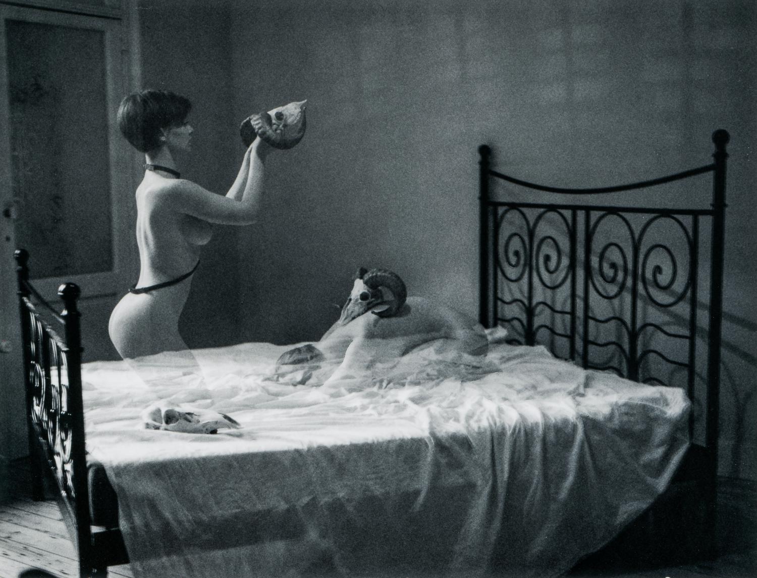 Nude Photograph Kirsten Thys van den Audenaerde - Wicca - monté - 21e siècle, Polaroid, photographie de nu