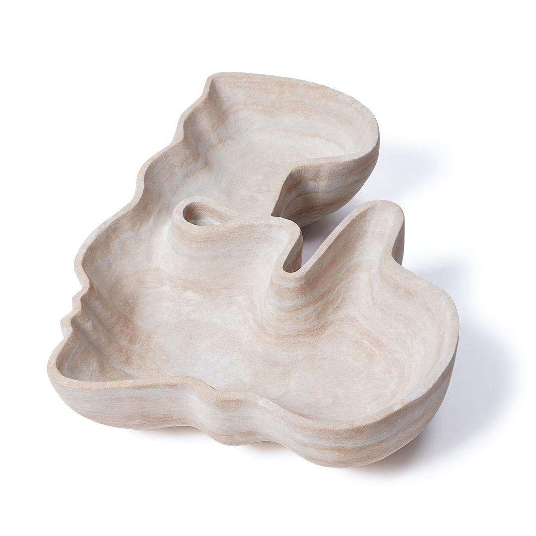 Ricevitore di marmo di sabbia Kiss Man di Jean Pascal Levy-Trumet
Edizione limitata.
Dimensioni: D. 39 x L. 32 x H. 10 cm.
Materiali: Marmo di sabbia.

Disponibile in diverse opzioni di marmo Rajasthan o Rajnagar. Contattateci. 

Dopo essermi