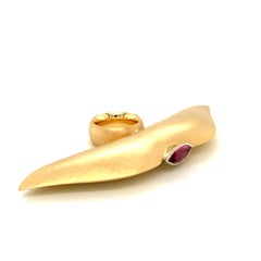 Georg Spreng - Kiss Me Ring 18 Karat Yellow Gold, Pink Red Tourmaline Marquis
