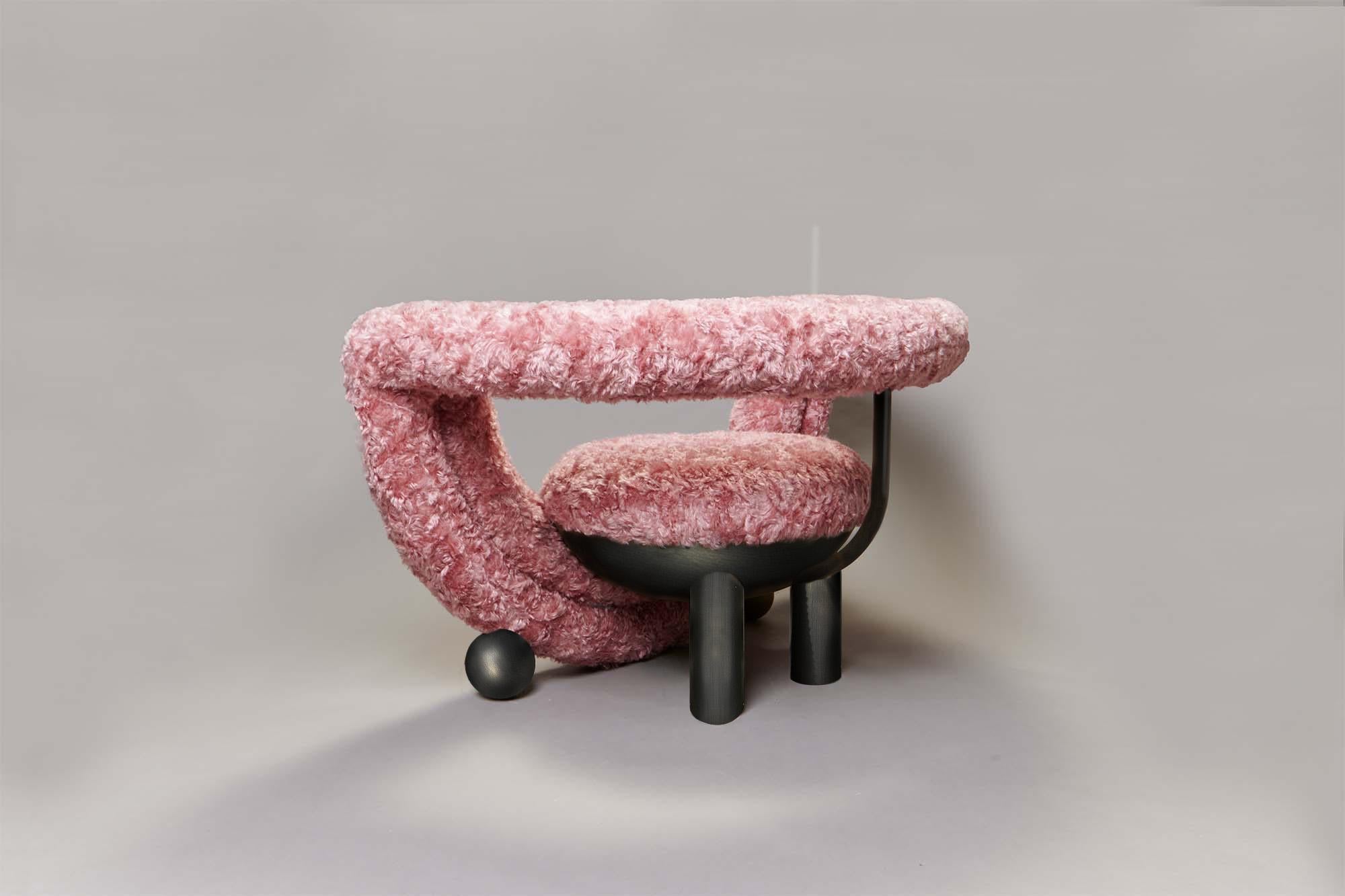 Portuguese Kissing Armchair by Lara Bohinc in Bronze Metal and Furry White Fabric For Sale